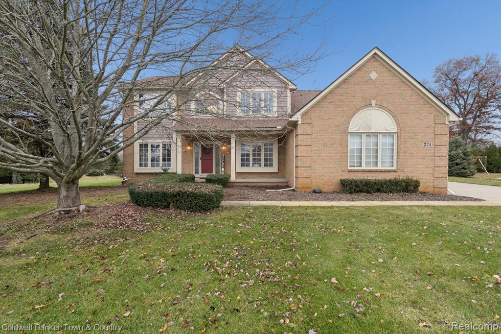 Highland, Michigan, 48357, United States, 4 Bedrooms Bedrooms, ,4 BathroomsBathrooms,Residential,For Sale,2003066