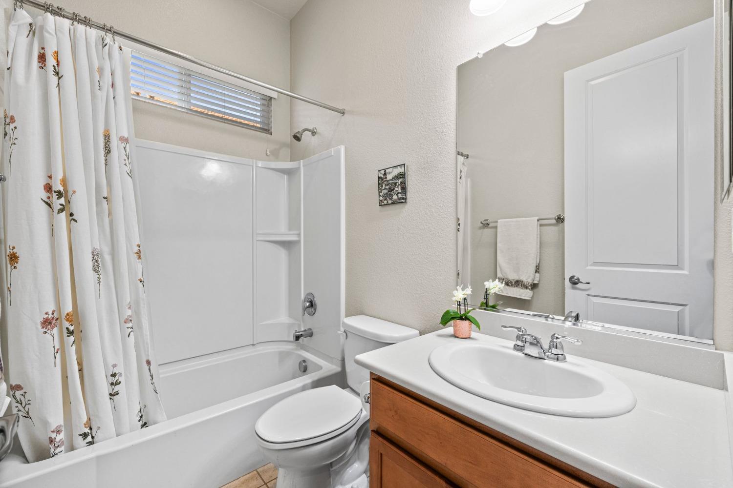 Roseville, California, 95747, United States, 3 Bedrooms Bedrooms, ,2 BathroomsBathrooms,Residential,For Sale,1924391