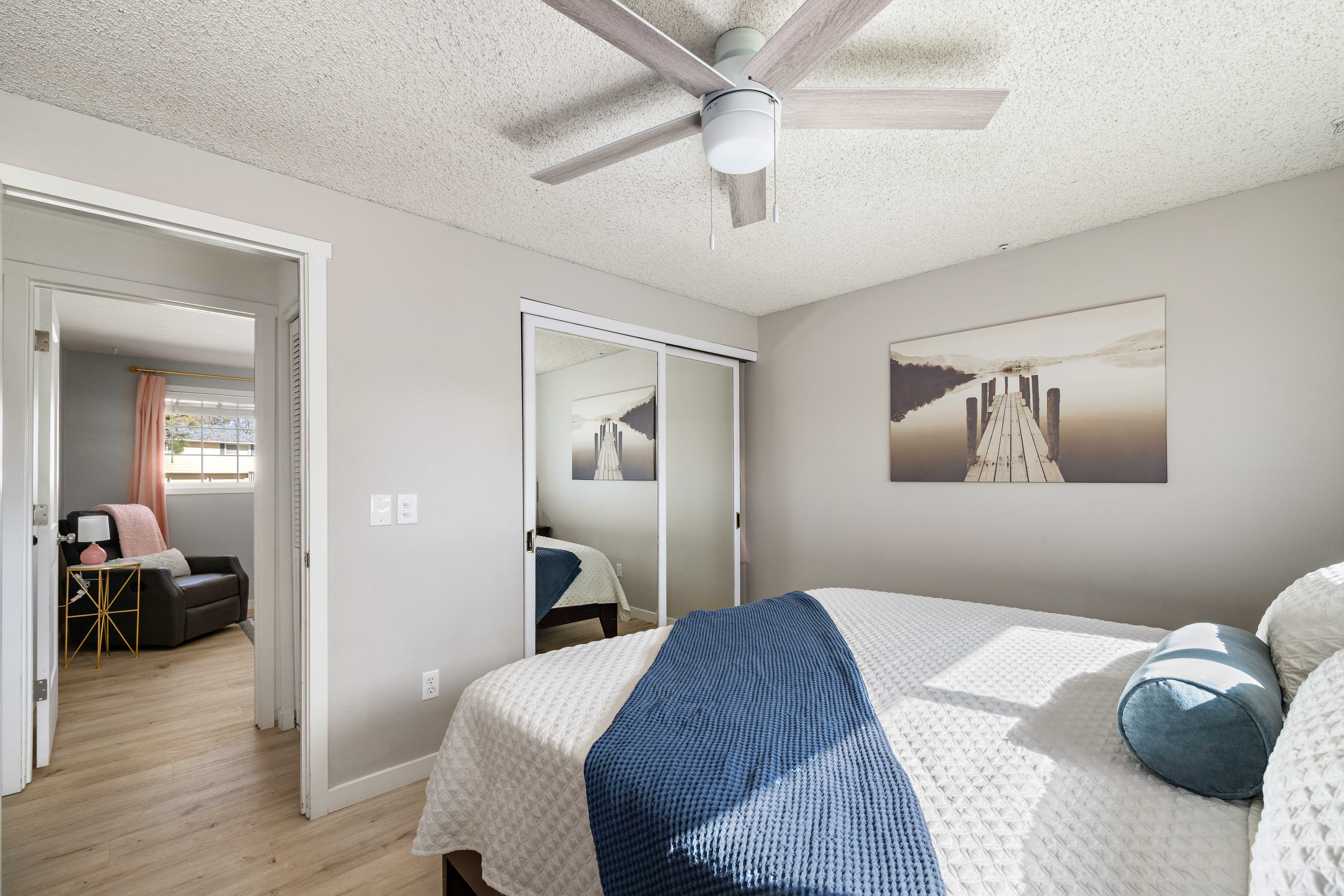  Updated, Move-In Ready, No HOA - 物件實景