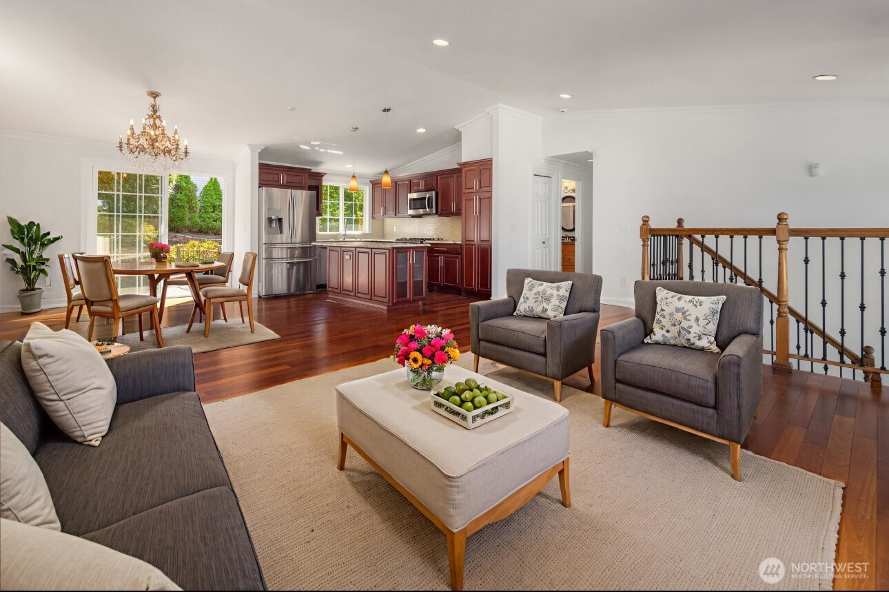 Kirkland, Washington, 98033, United States, 4 Bedrooms Bedrooms, ,2 BathroomsBathrooms,Residential,For Sale,1938855