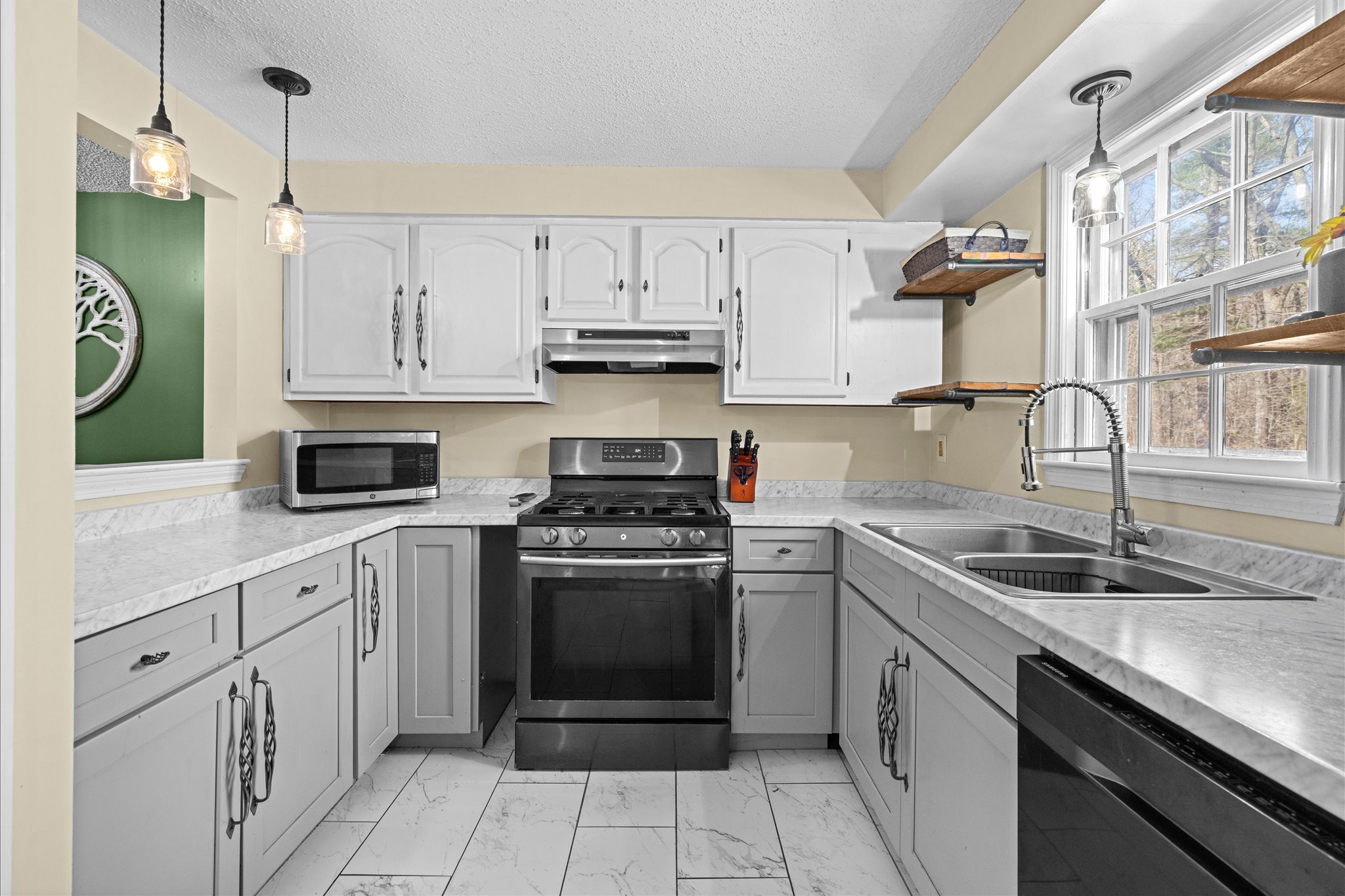  21 Colonial Drive - 物件實景