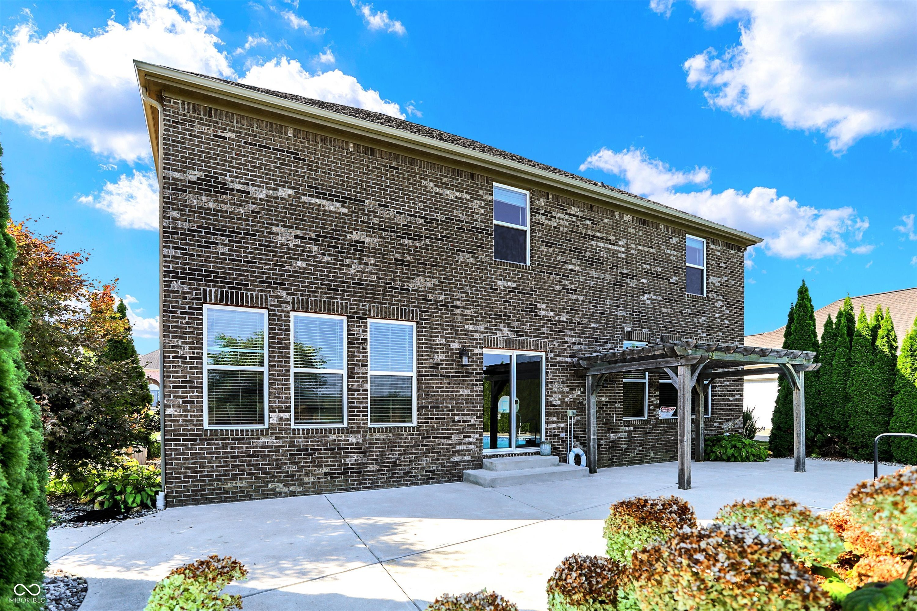 Bargersville, Indiana, 46106, United States, 5 Bedrooms Bedrooms, ,4 BathroomsBathrooms,Residential,For Sale,1975044