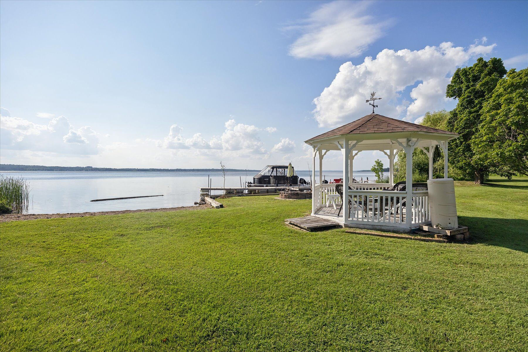  Pigeon Lake Estate-Kawarthas - 物件實景