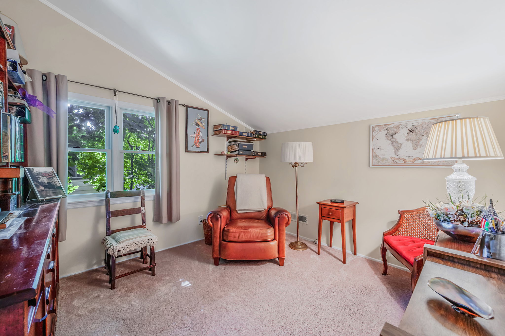 Babylon, New York, 11702, United States, 4 Bedrooms Bedrooms, ,3 BathroomsBathrooms,Residential,For Sale,1921676