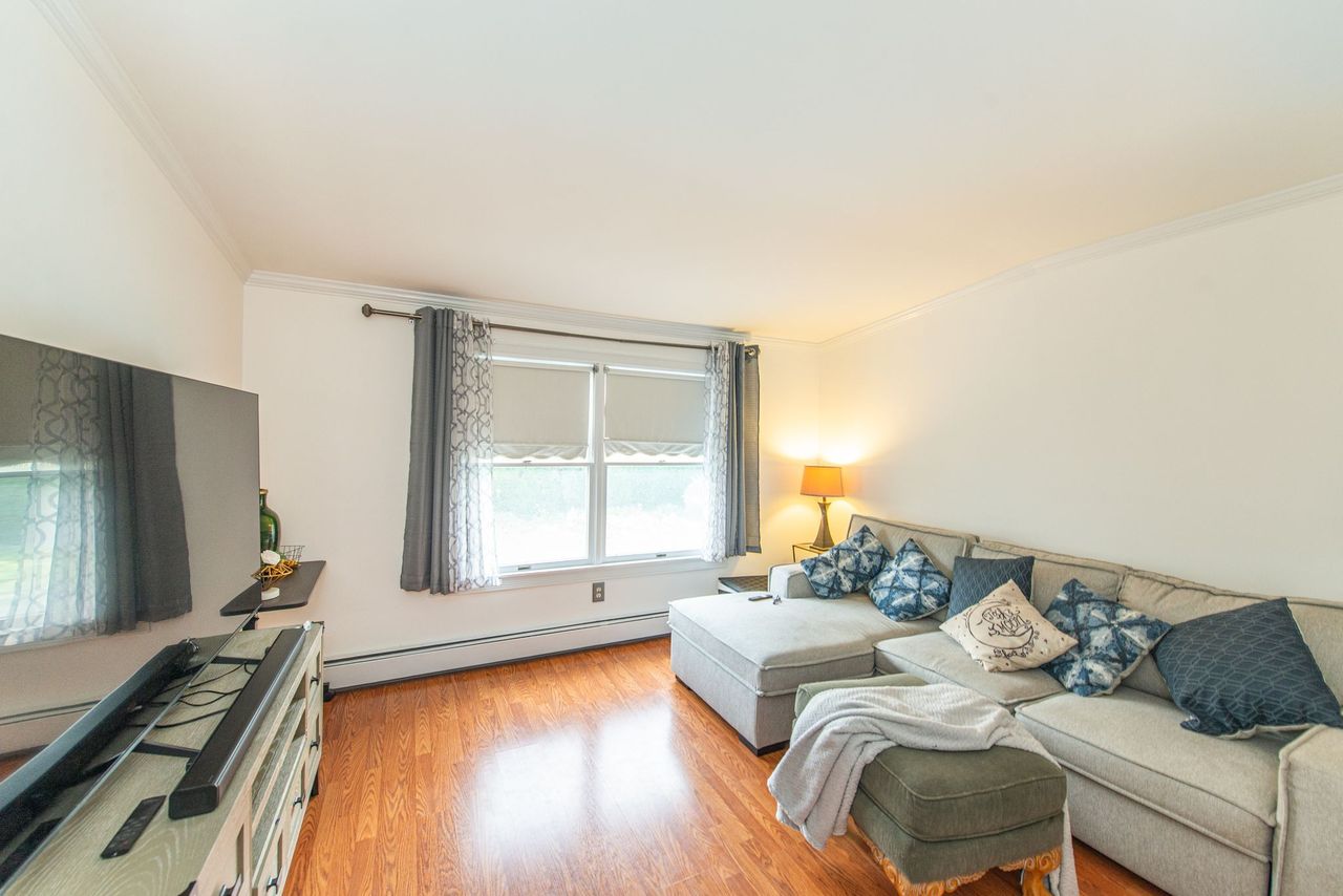 Wood Ridge, New Jersey, 07075, United States, 4 Bedrooms Bedrooms, ,4 BathroomsBathrooms,Residential,For Sale,1978112