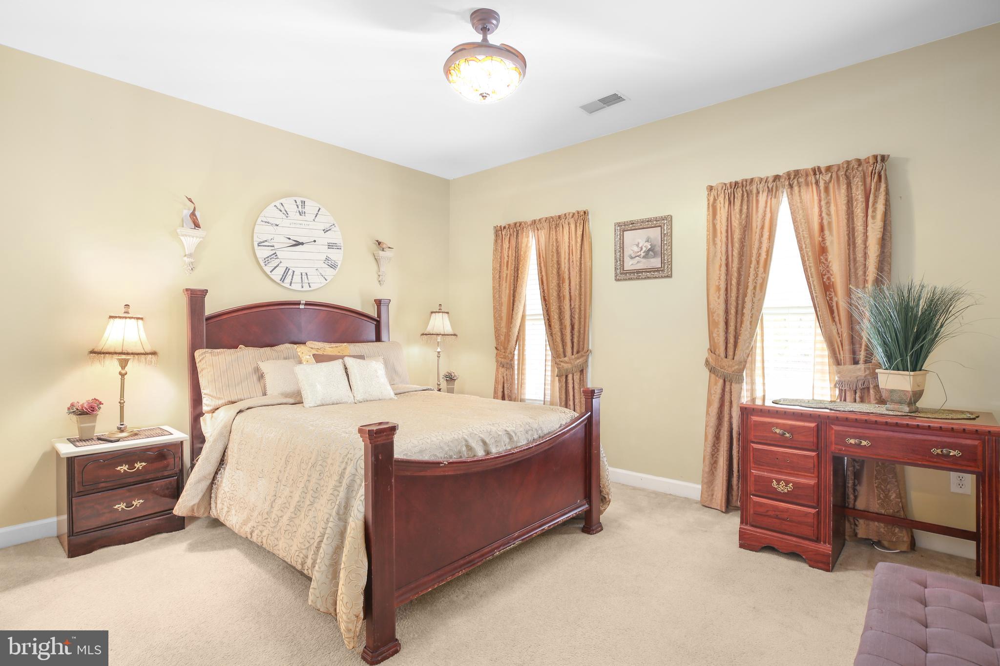 Woodbridge, Virginia, 22192, United States, 5 Bedrooms Bedrooms, ,5 BathroomsBathrooms,Residential,For Sale,1987362