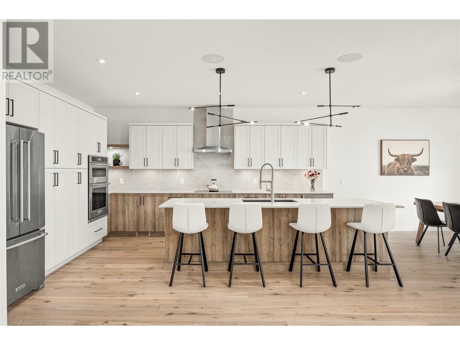 KELOWNA, British Columbia, V1V 0C9, CA, 5 Bedrooms Bedrooms, ,4 BathroomsBathrooms,Residential,For Sale,1875451