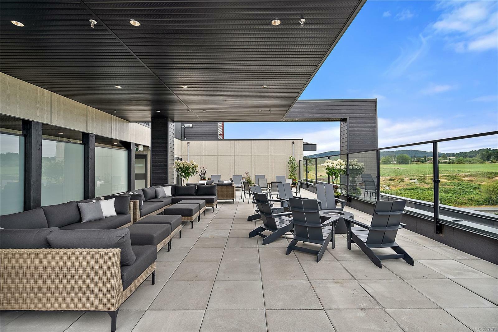 CENTRAL SAANICH, British Columbia, V8M 0B9, CA, 2 Bedrooms Bedrooms, ,Residential,For Sale,1876332