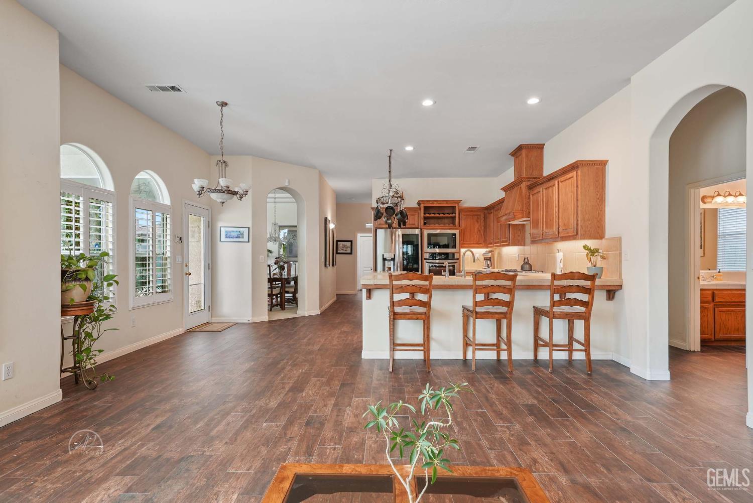 Bakersfield, California, 93314, United States, 5 Bedrooms Bedrooms, ,3 BathroomsBathrooms,Residential,For Sale,1974867