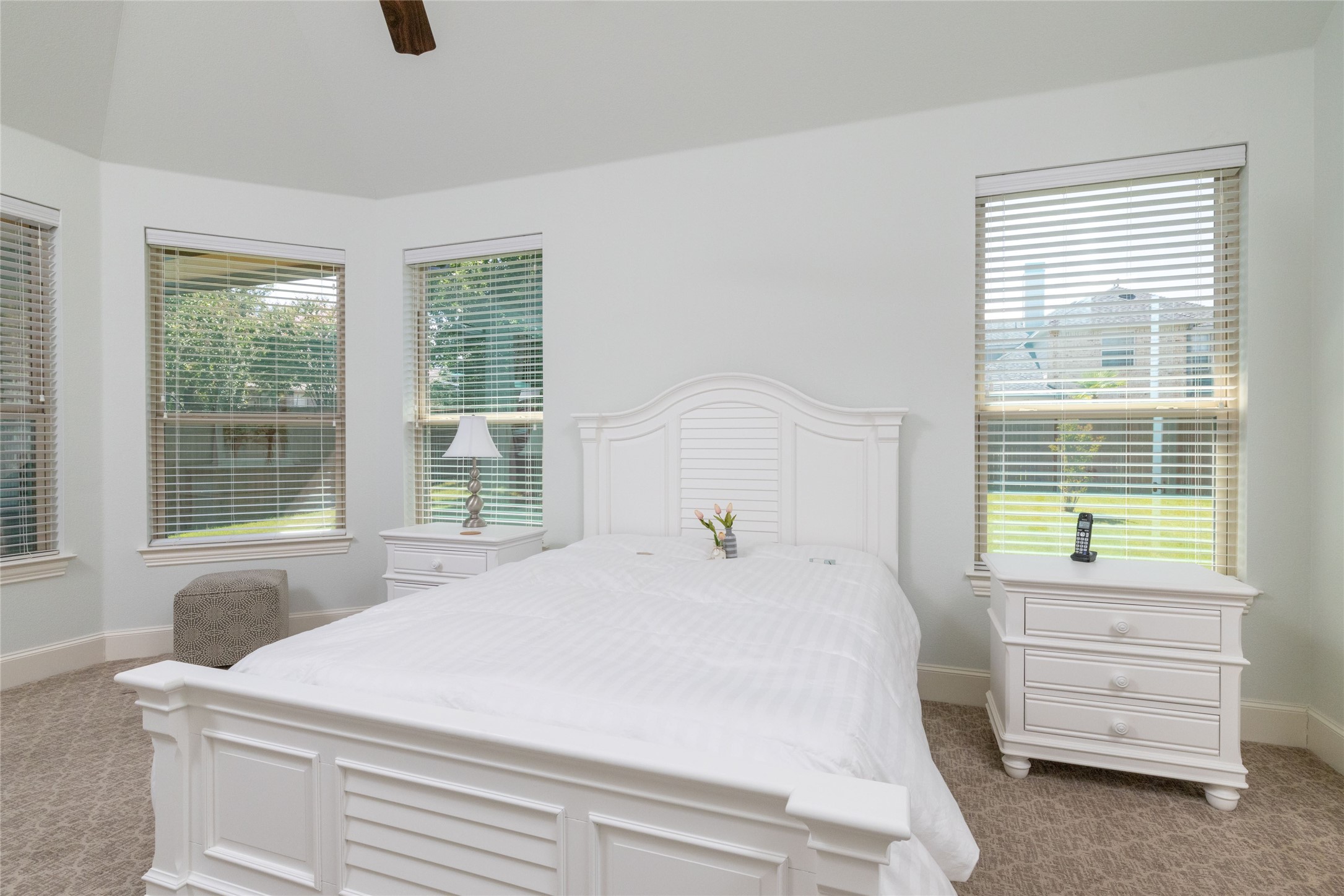 Lantana, Texas, 76226, United States, 3 Bedrooms Bedrooms, ,4 BathroomsBathrooms,Residential,For Sale,1902225