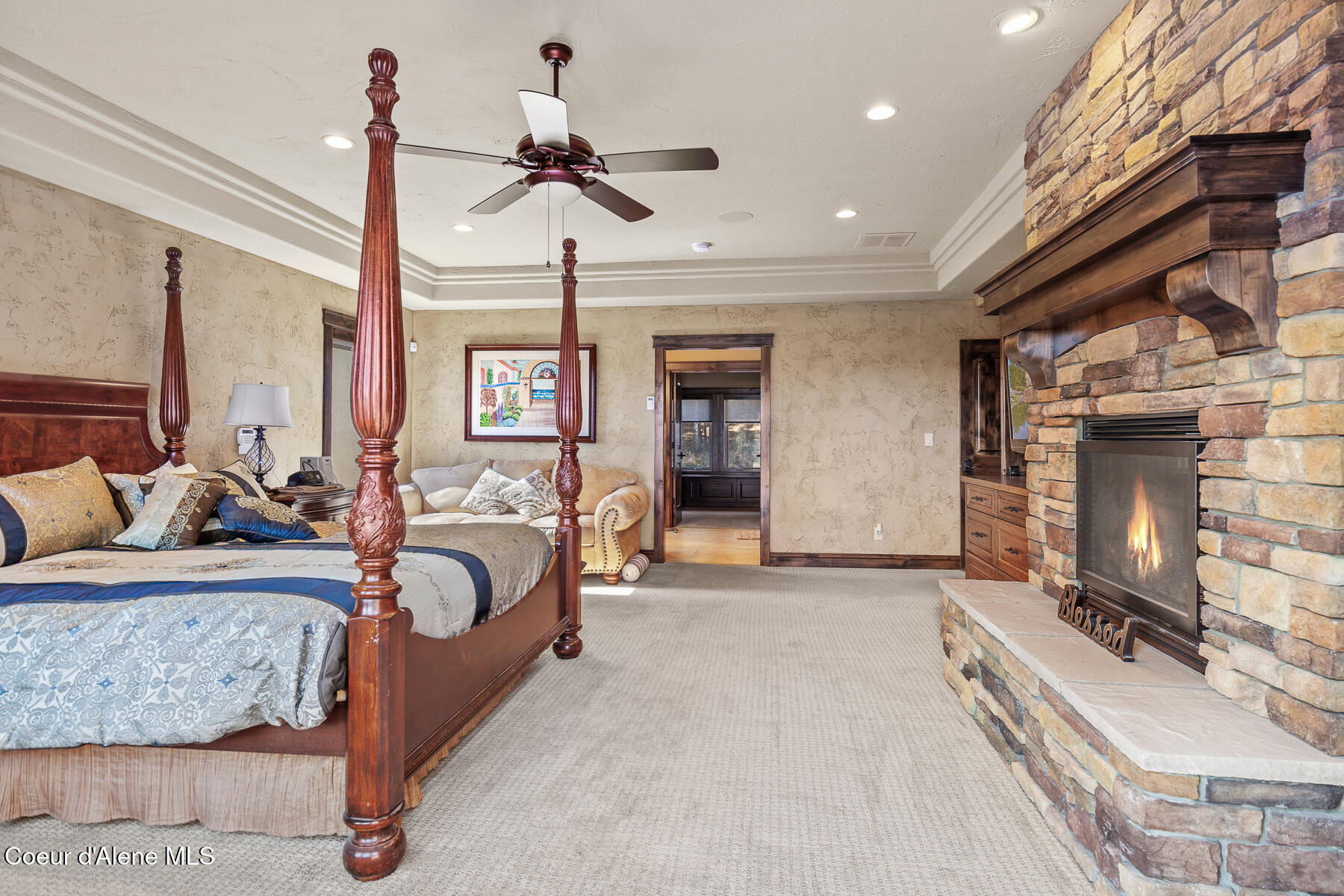 Coeur d'Alene, Idaho, 83814, United States, 5 Bedrooms Bedrooms, ,5 BathroomsBathrooms,Residential,For Sale,2014793