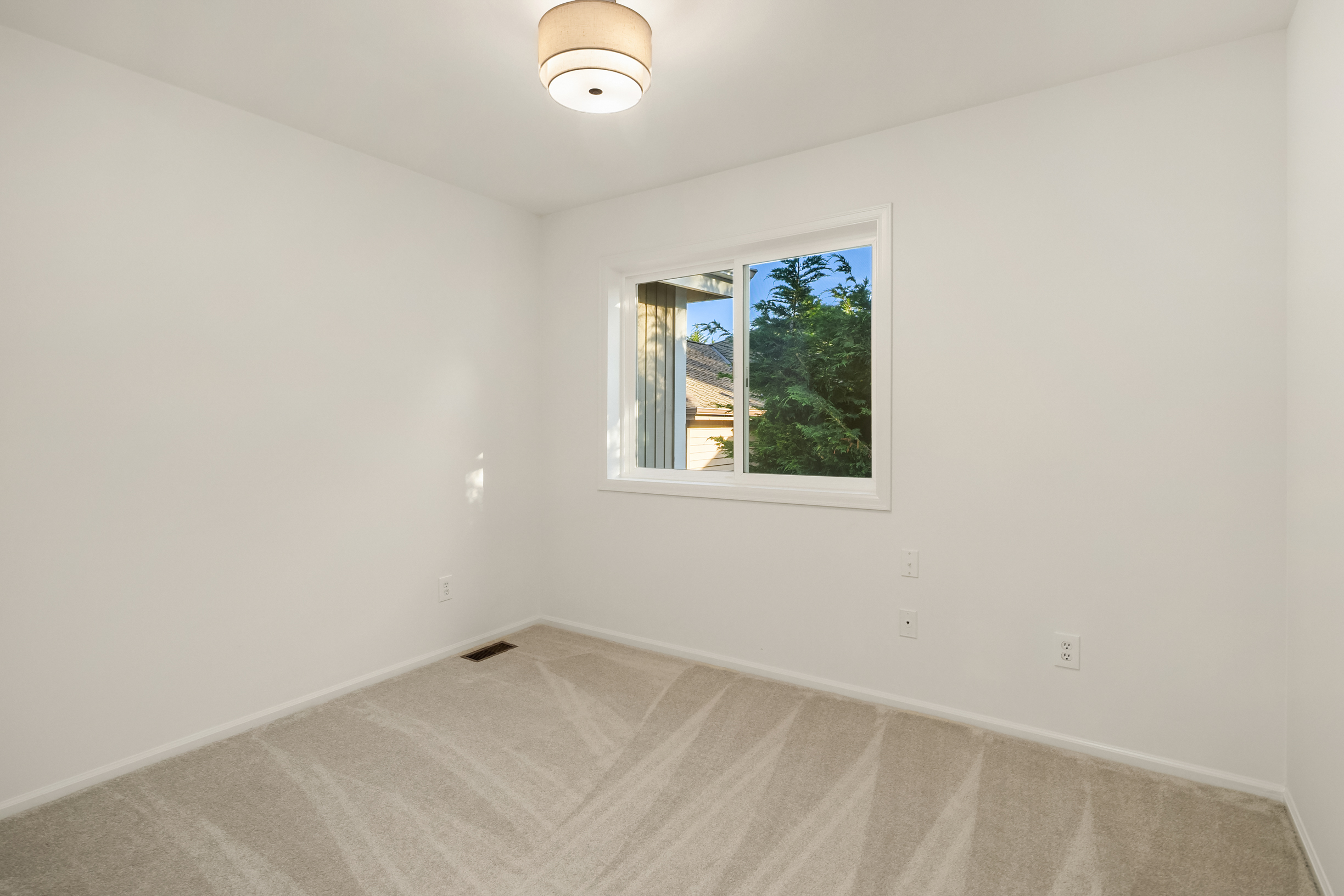  7020 96th Avenue Southeast, Mercer Island, WA 98040 - 物件實景