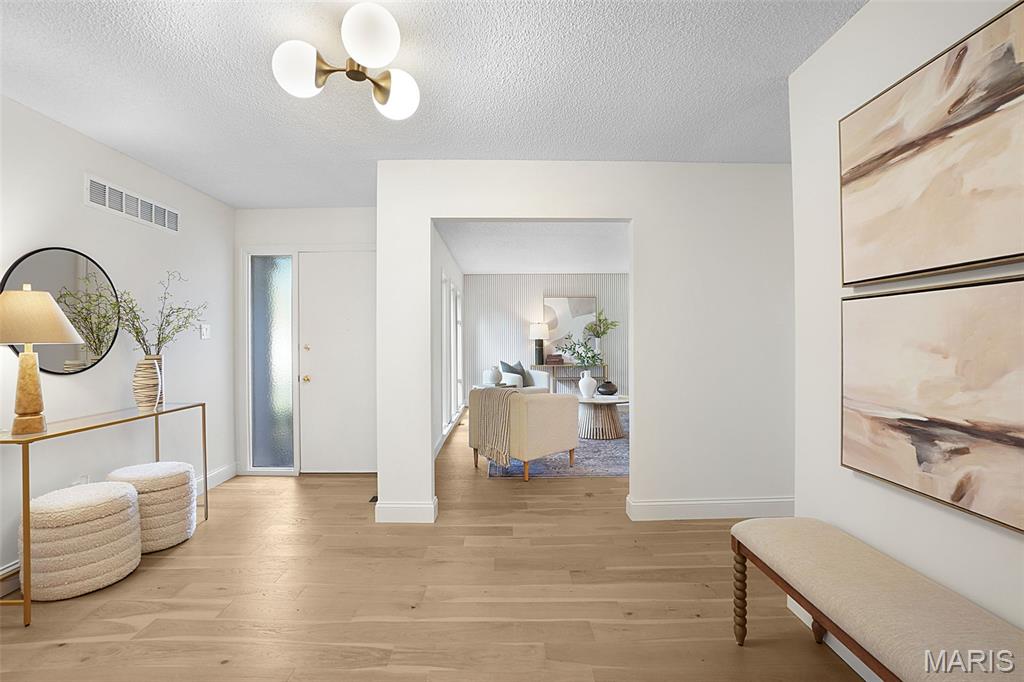 Ellisville, Missouri, 63011, United States, 4 Bedrooms Bedrooms, ,3 BathroomsBathrooms,Residential,For Sale,1989031