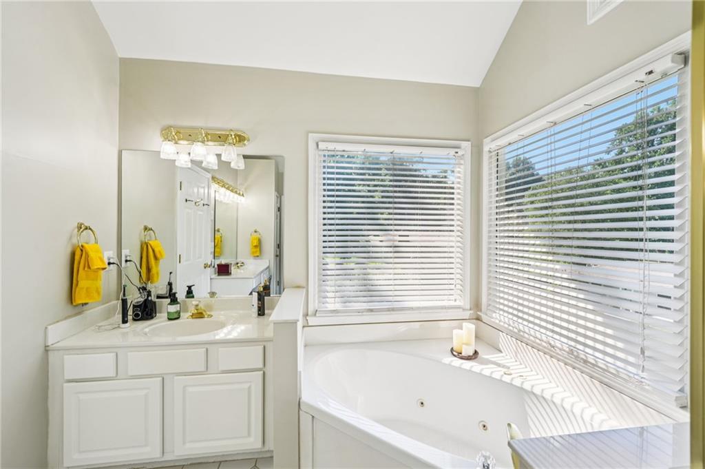 Kennesaw, Georgia, 30144, United States, 5 Bedrooms Bedrooms, ,3 BathroomsBathrooms,Residential,For Sale,1942982