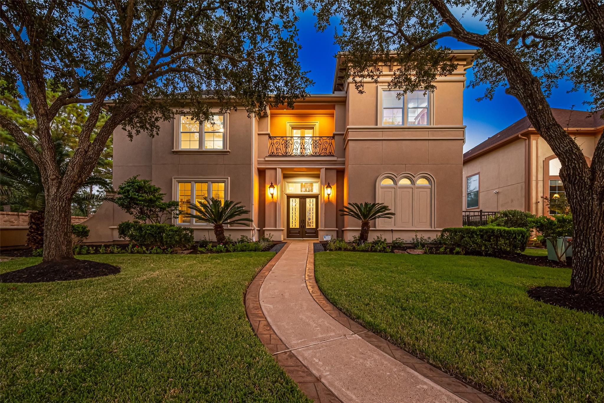 Katy, Texas, 77494, United States, 5 Bedrooms Bedrooms, ,5 BathroomsBathrooms,Residential,For Sale,1976436