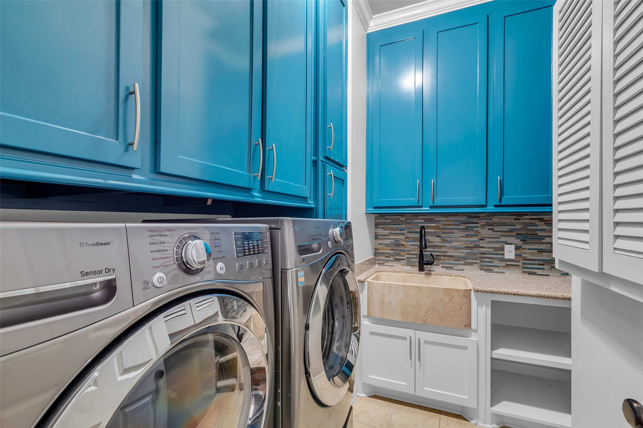 The Woodlands, Texas, 77354, United States, 6 Bedrooms Bedrooms, ,7 BathroomsBathrooms,Residential,For Sale,2001966