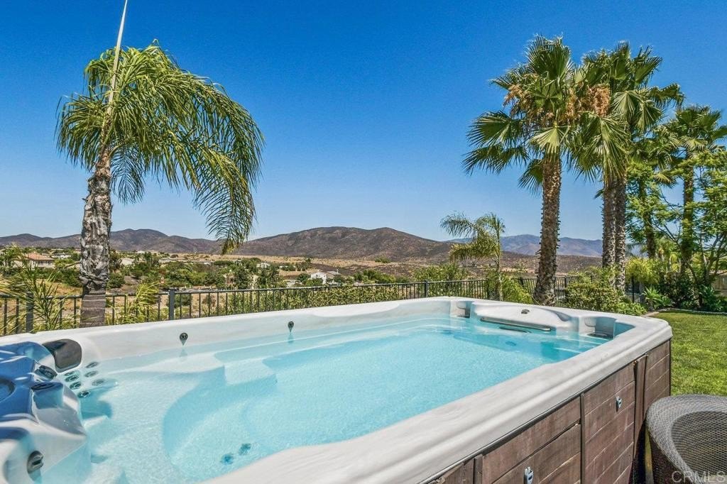 Chula Vista, California, 91914, United States, 4 Bedrooms Bedrooms, ,5 BathroomsBathrooms,Residential,For Sale,1906810