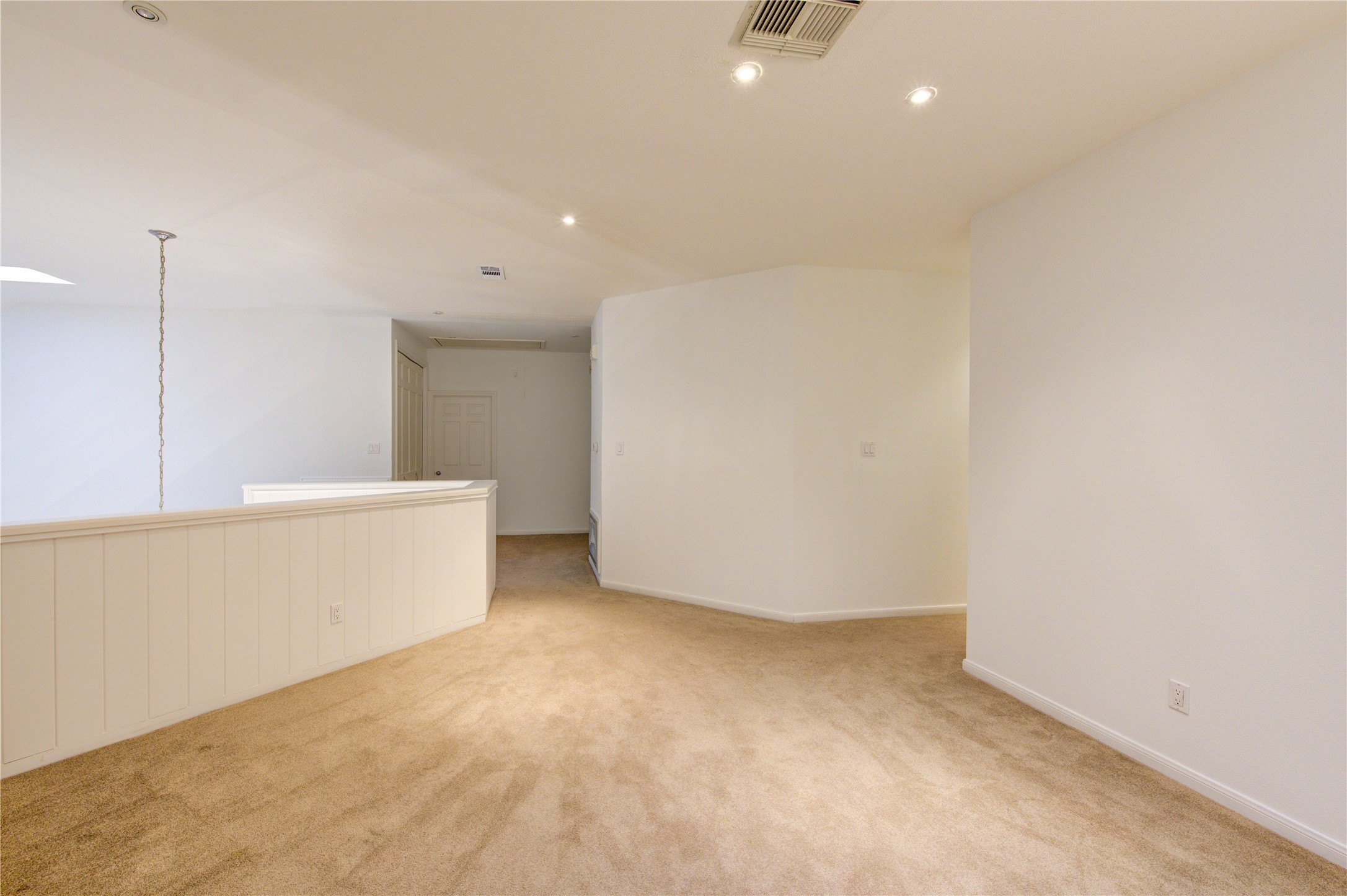  2524 Nantucket Drive B - 物件實景