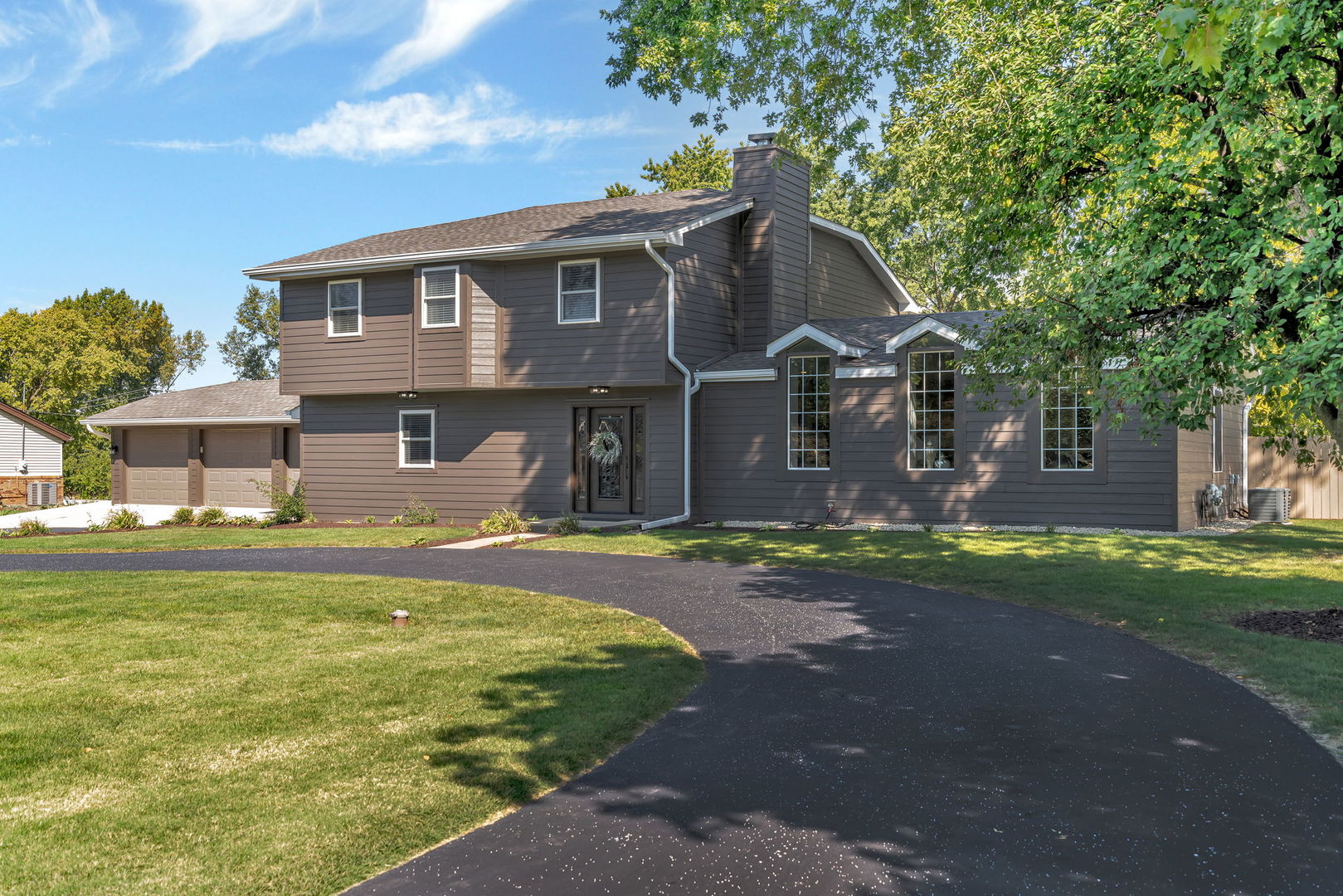 Joliet, Illinois, 60431, United States, 3 Bedrooms Bedrooms, ,3 BathroomsBathrooms,Residential,For Sale,1989625