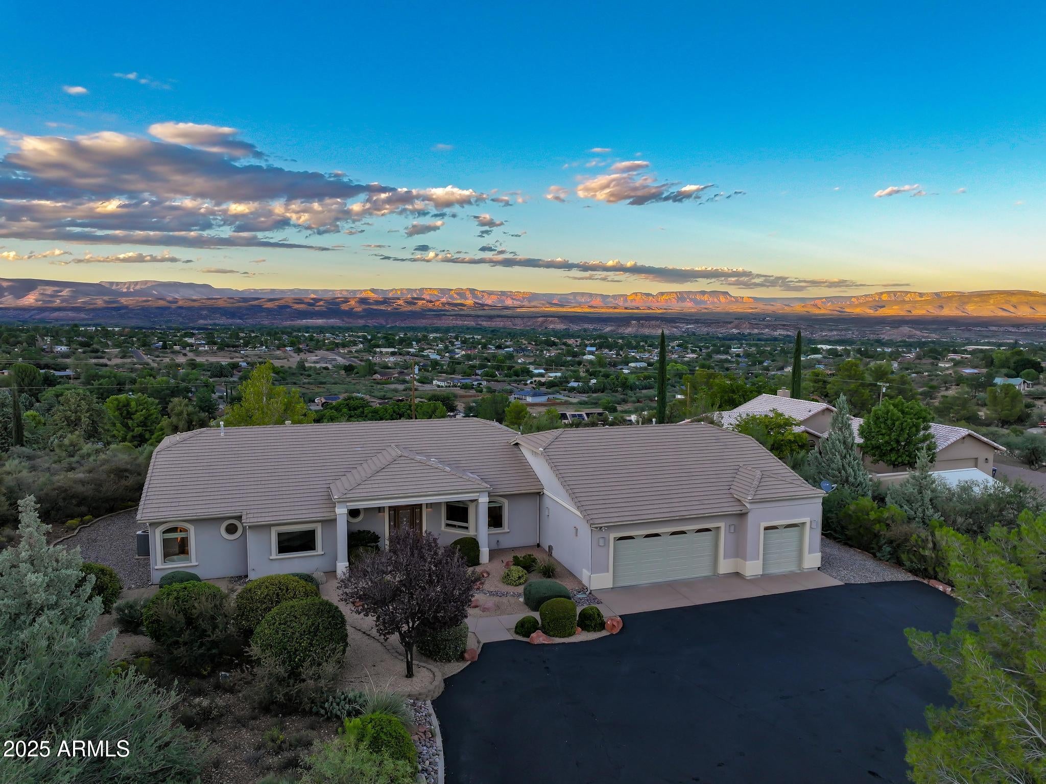 Cottonwood, Arizona, 86326, United States, 3 Bedrooms Bedrooms, ,3 BathroomsBathrooms,Residential,For Sale,1992035