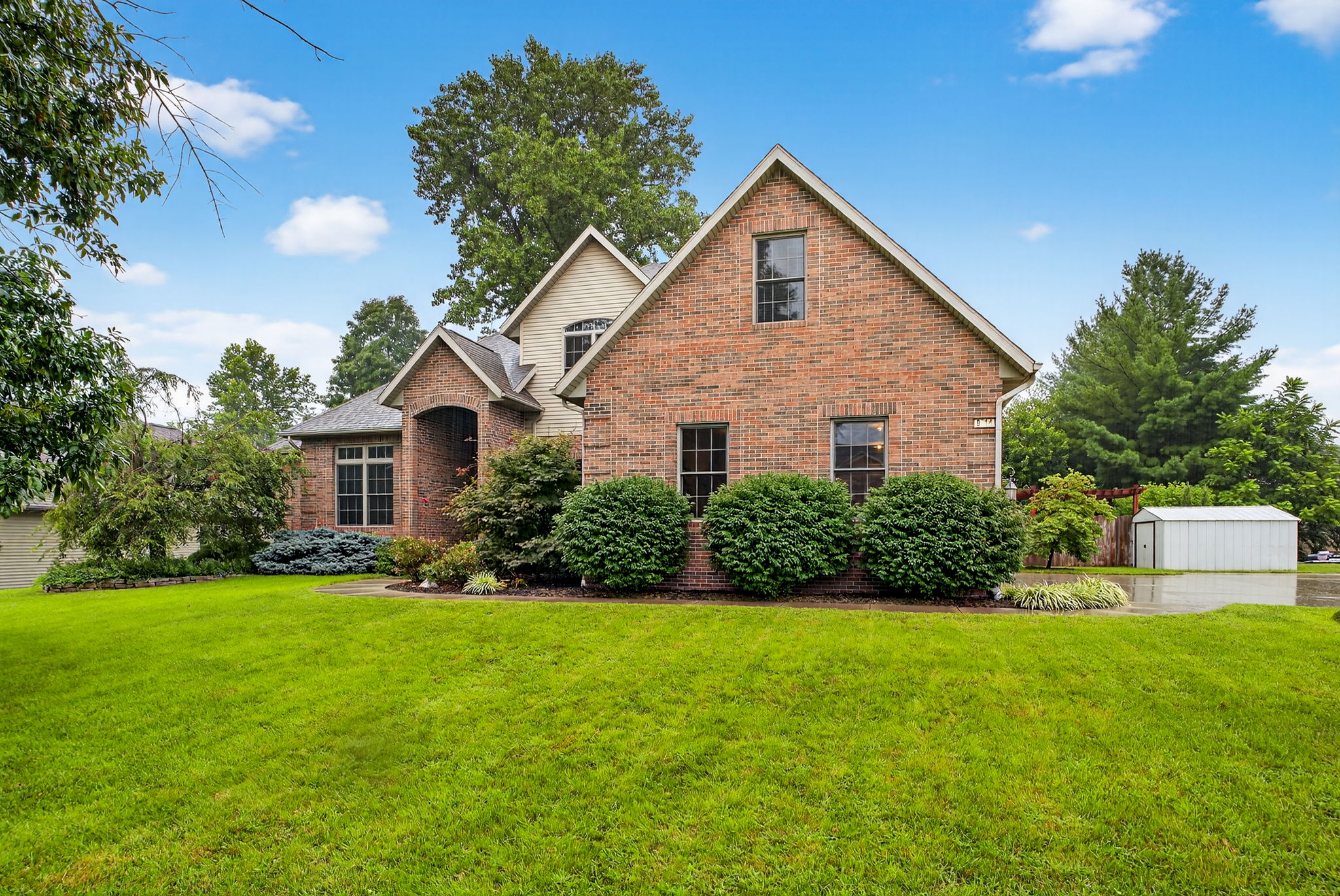 Terre Haute, Indiana, 47802, United States, 4 Bedrooms Bedrooms, ,4 BathroomsBathrooms,Residential,For Sale,1976362