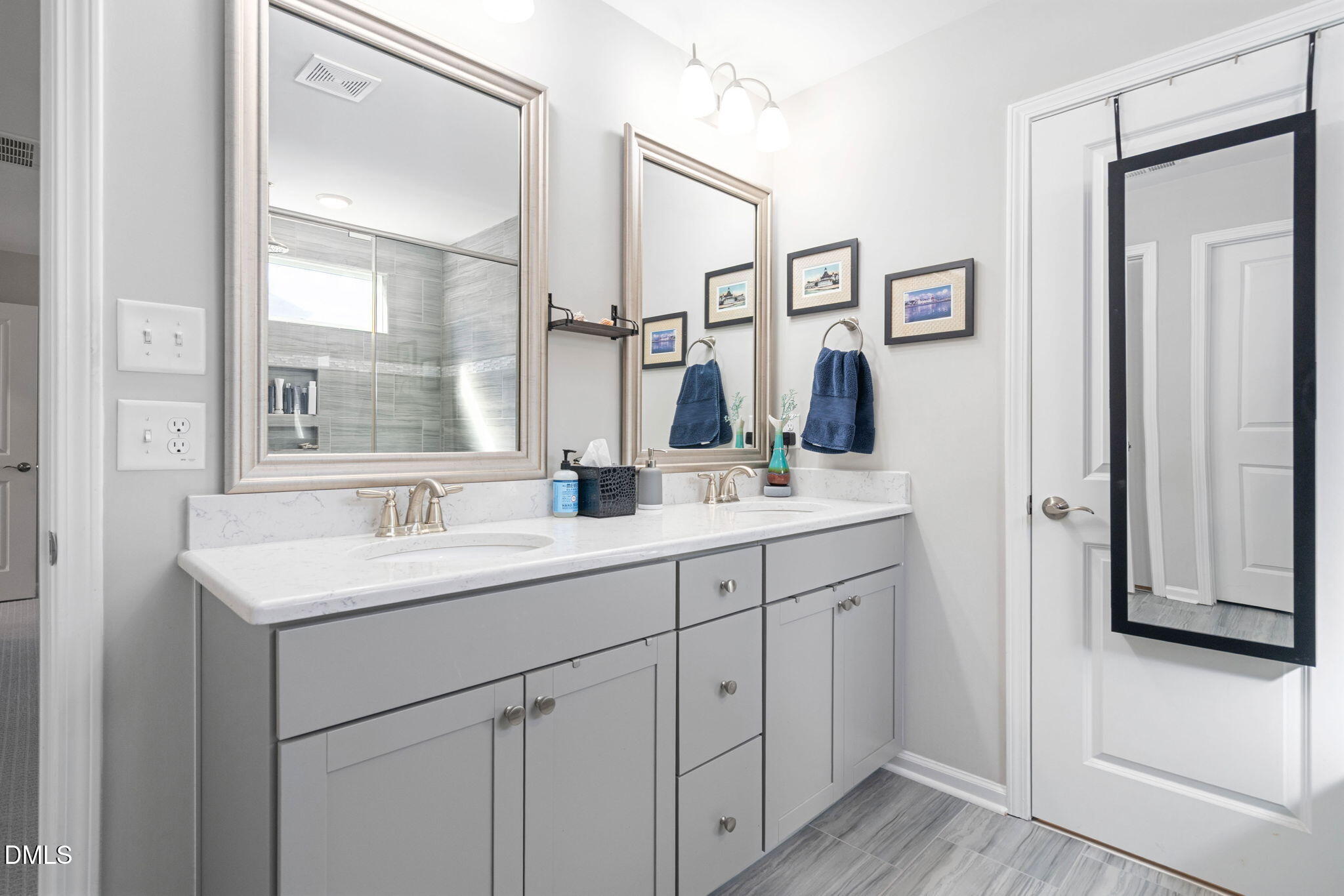 New Hill, North Carolina, 27562, United States, 5 Bedrooms Bedrooms, ,3 BathroomsBathrooms,Residential,For Sale,1988956