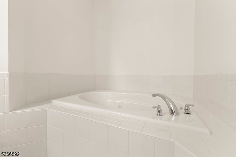 Clifton City, New Jersey, 07013, United States, 2 Bedrooms Bedrooms, ,2 BathroomsBathrooms,Residential,For Sale,1870870