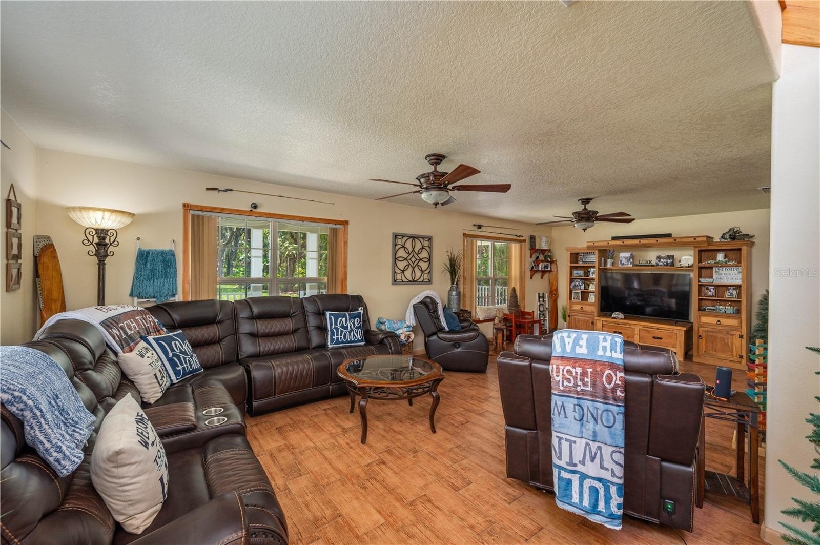 LAKE WALES, Florida, 33898, United States, 3 Bedrooms Bedrooms, ,3 BathroomsBathrooms,Residential,For Sale,1846295
