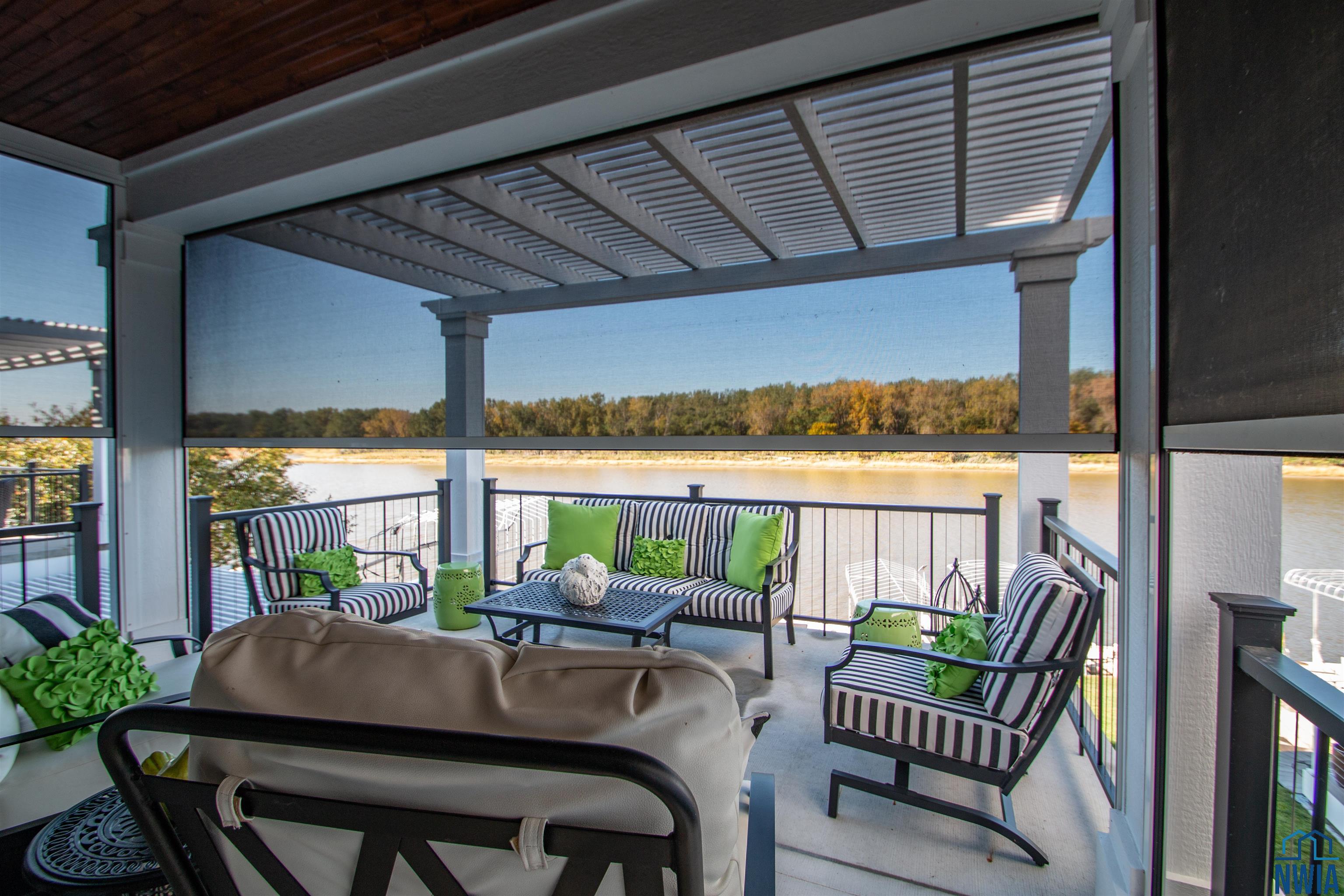 McCook Lake, South Dakota, 57049, United States, 3 Bedrooms Bedrooms, ,4 BathroomsBathrooms,Residential,For Sale,1974954