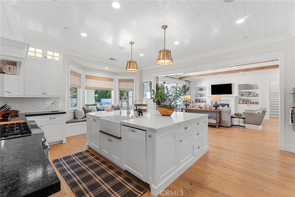 Redlands, California, 92373, United States, 5 Bedrooms Bedrooms, ,6 BathroomsBathrooms,Residential,For Sale,1984155