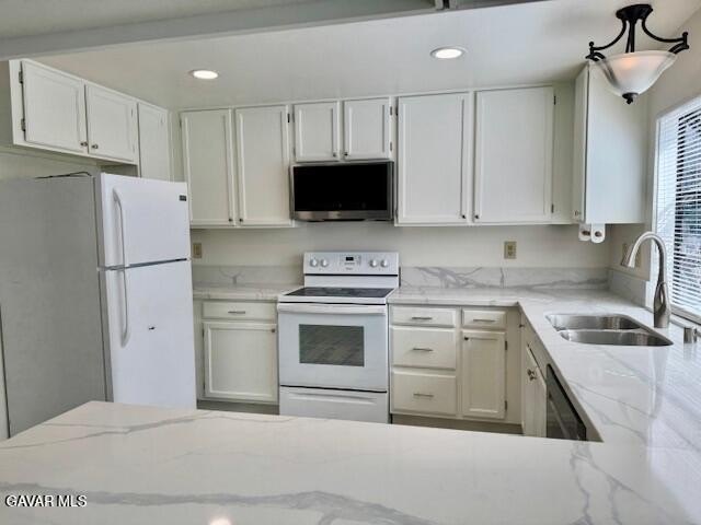 Lancaster, California, 93536, United States, 4 Bedrooms Bedrooms, ,3 BathroomsBathrooms,Residential,For Sale,1974570