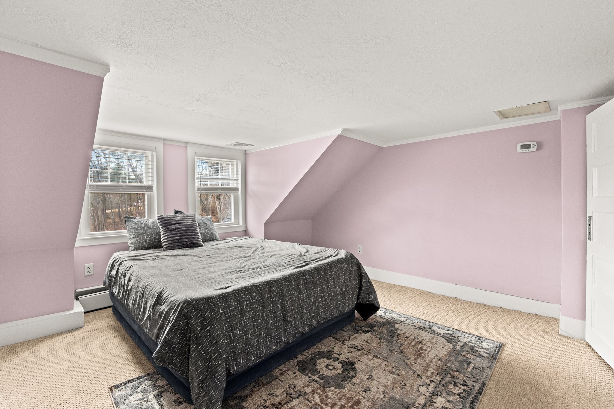 Taunton, Massachusetts, 02780, United States, 4 Bedrooms Bedrooms, ,2 BathroomsBathrooms,Residential,For Sale,2007506