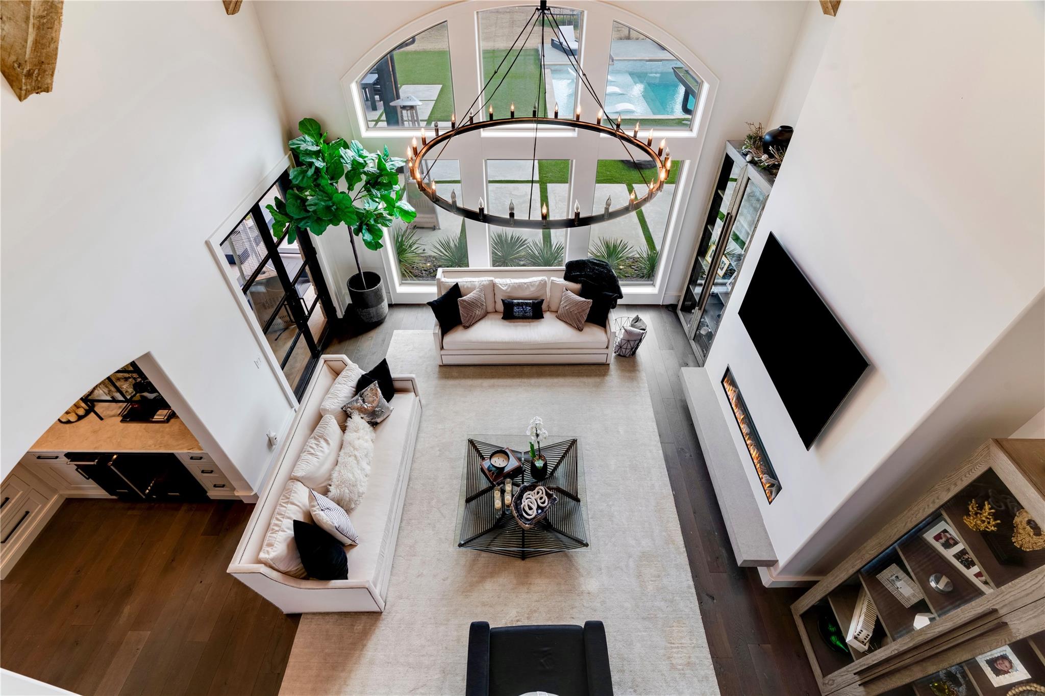 Paris, Texas, 75462, United States, 4 Bedrooms Bedrooms, ,5 BathroomsBathrooms,Residential,For Sale,1980536