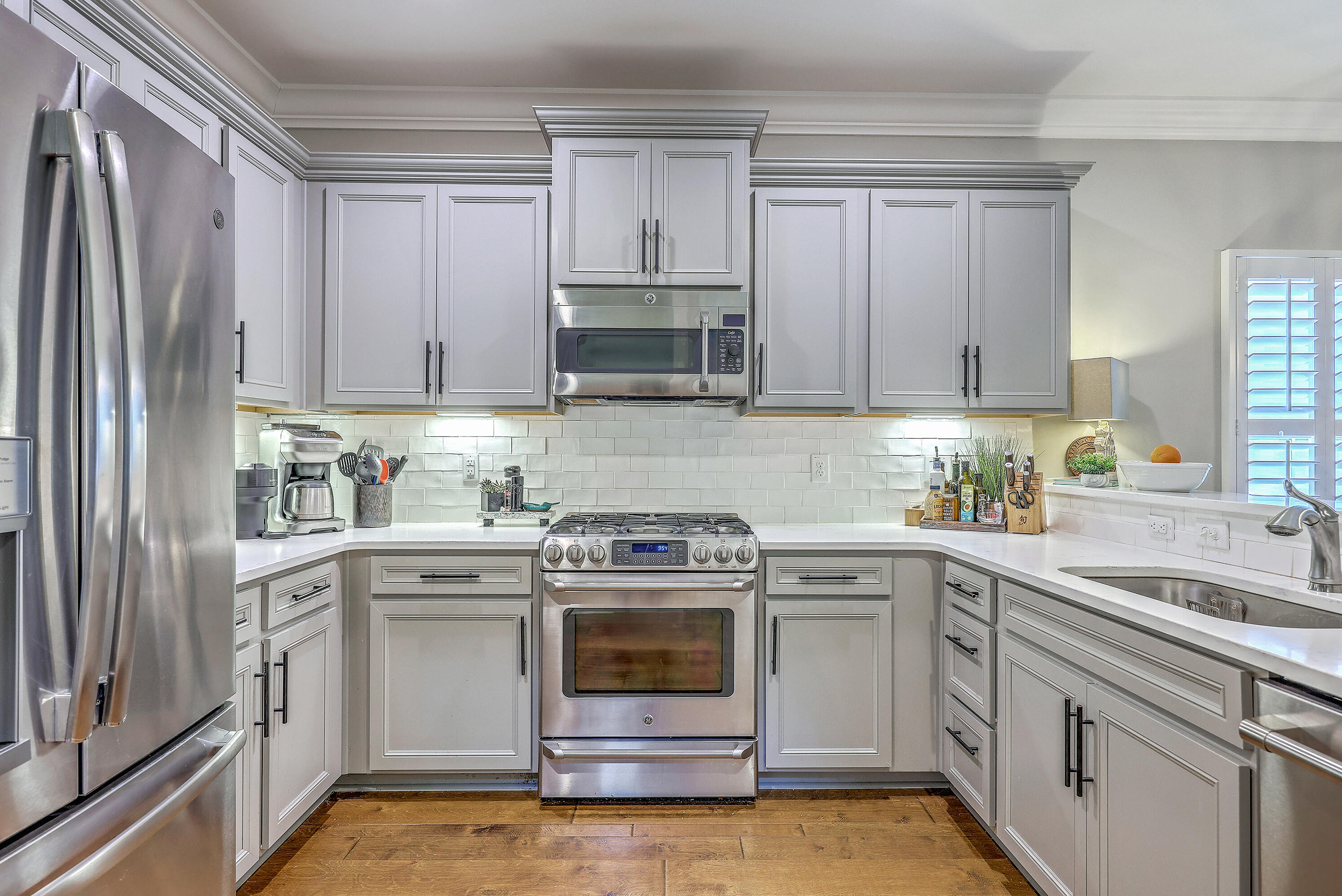 Charleston, South Carolina, 29414, United States, 4 Bedrooms Bedrooms, ,4 BathroomsBathrooms,Residential,For Sale,1895011