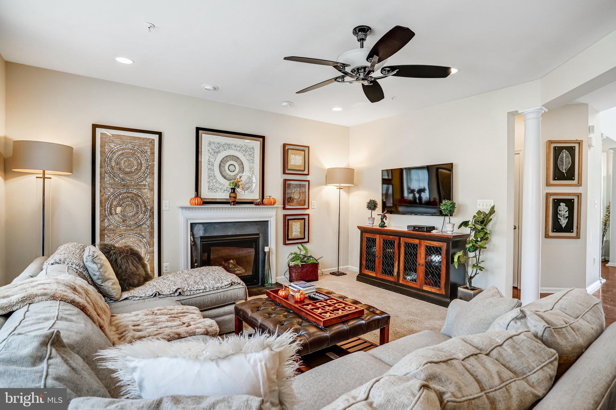 Lanham, Maryland, 20706, United States, 6 Bedrooms Bedrooms, ,5 BathroomsBathrooms,Residential,For Sale,2002849