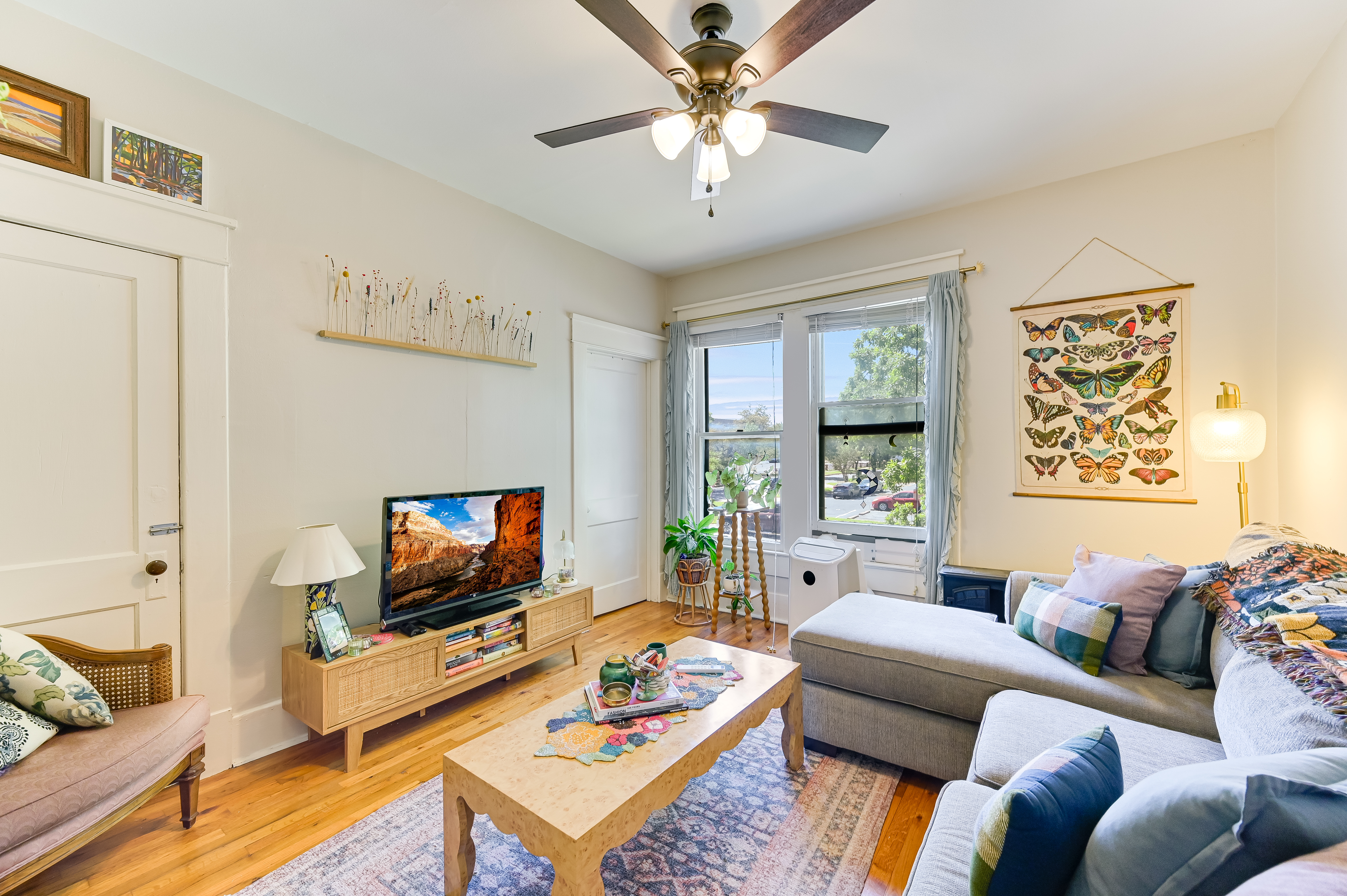  1922 Colonial Revival in Historic Hyde Park Neighborhood - 物件實景
