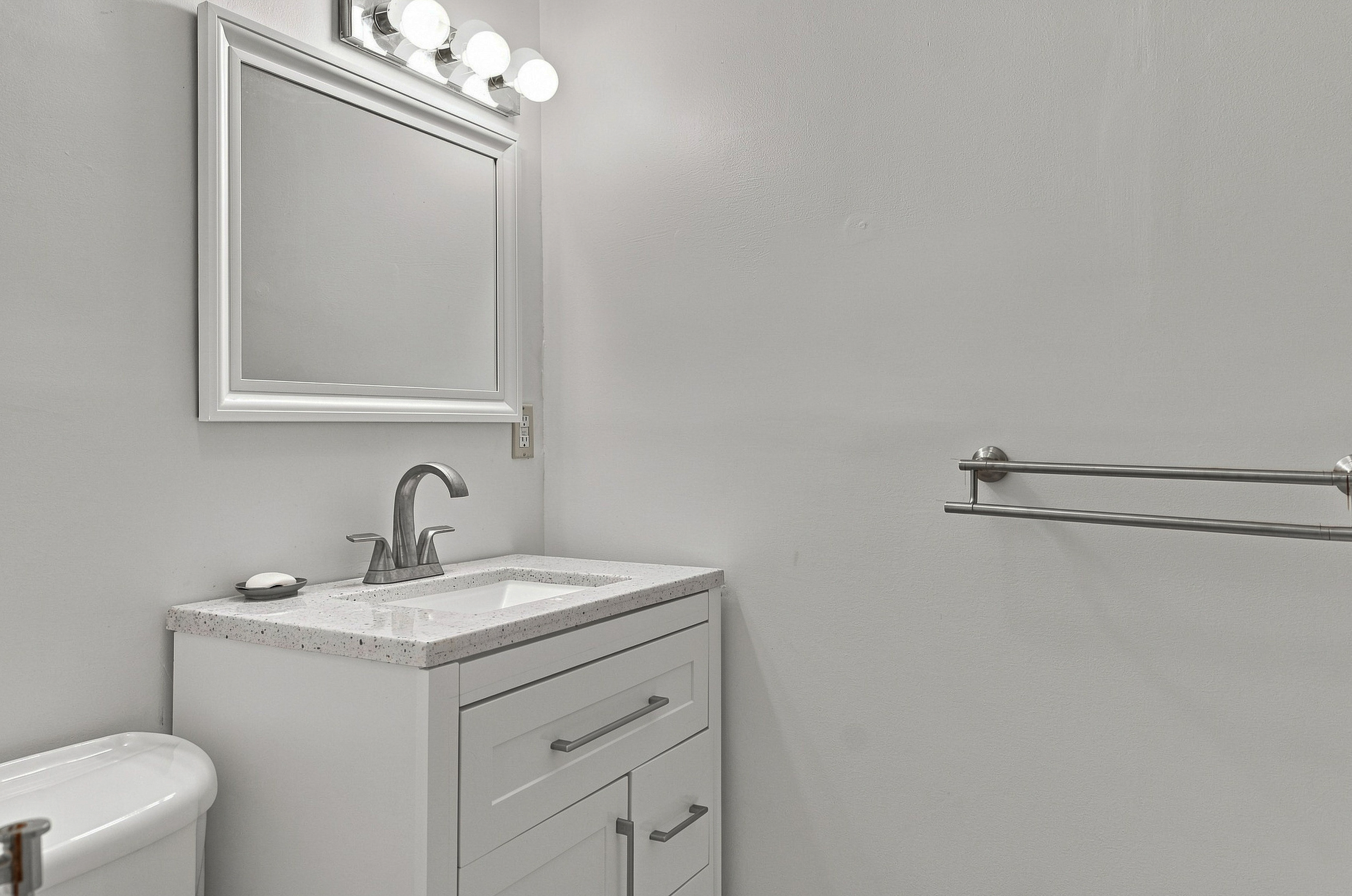  28 Preston St, Malden, MA, 02148 - 物件實景