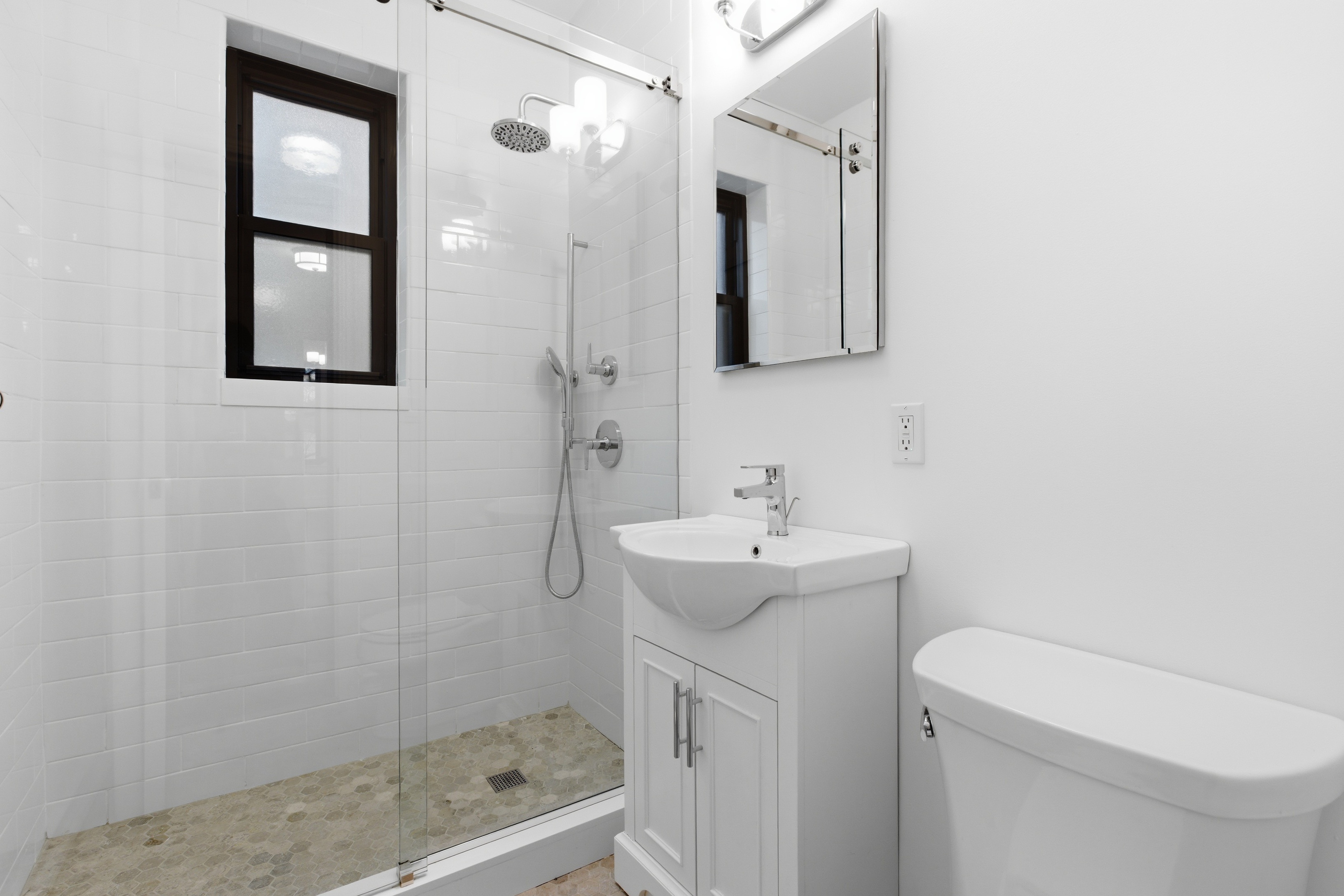  242 Bronxville Road - 物件實景