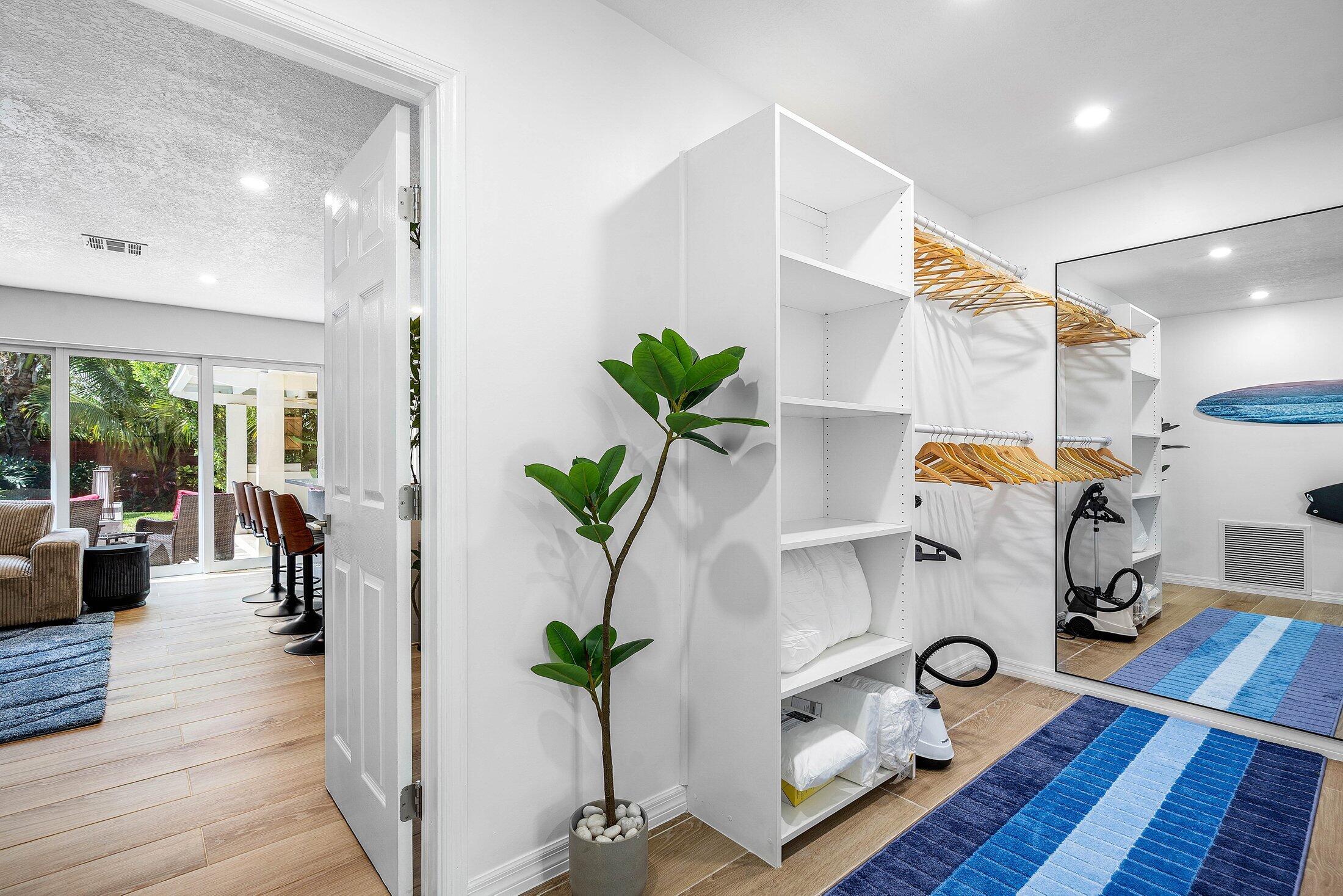 Fort Lauderdale, Florida, 33306, United States, 3 Bedrooms Bedrooms, ,2 BathroomsBathrooms,Residential,For Sale,1938859