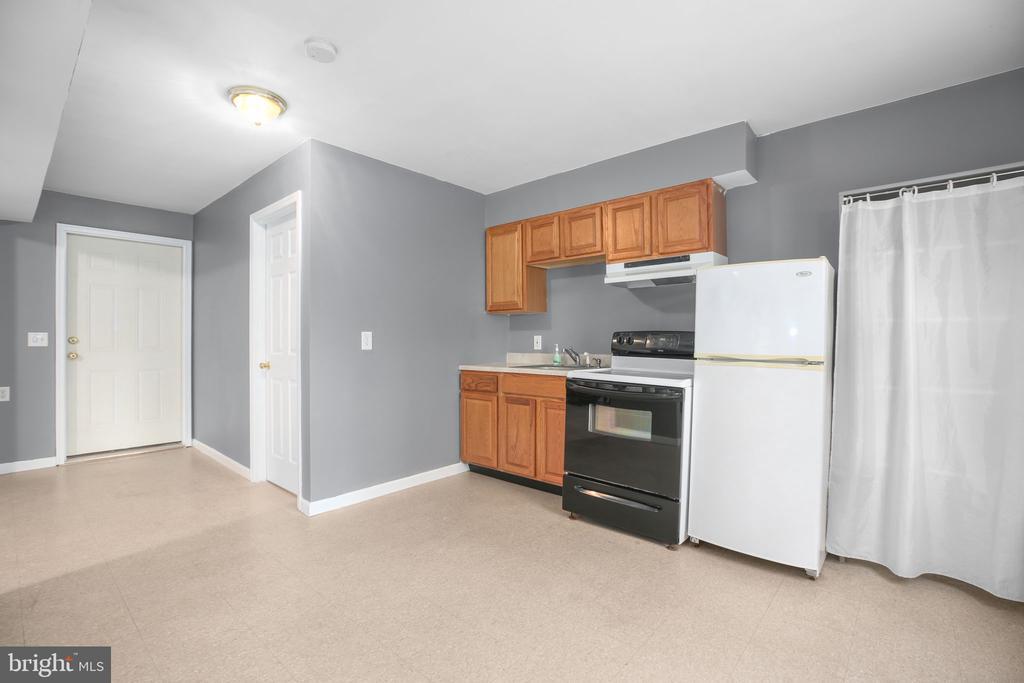 Fredericksburg, Virginia, 22405, United States, 4 Bedrooms Bedrooms, ,4 BathroomsBathrooms,Residential,For Sale,1993121