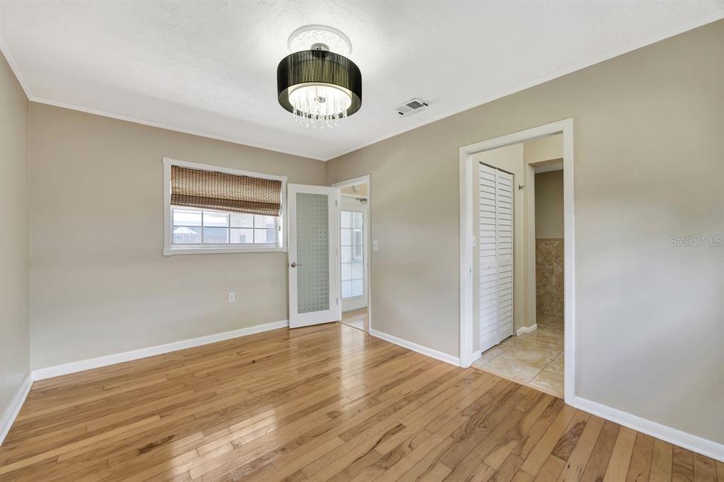 Tampa, Florida, 33611, United States, 3 Bedrooms Bedrooms, ,2 BathroomsBathrooms,Residential,For Sale,1876047