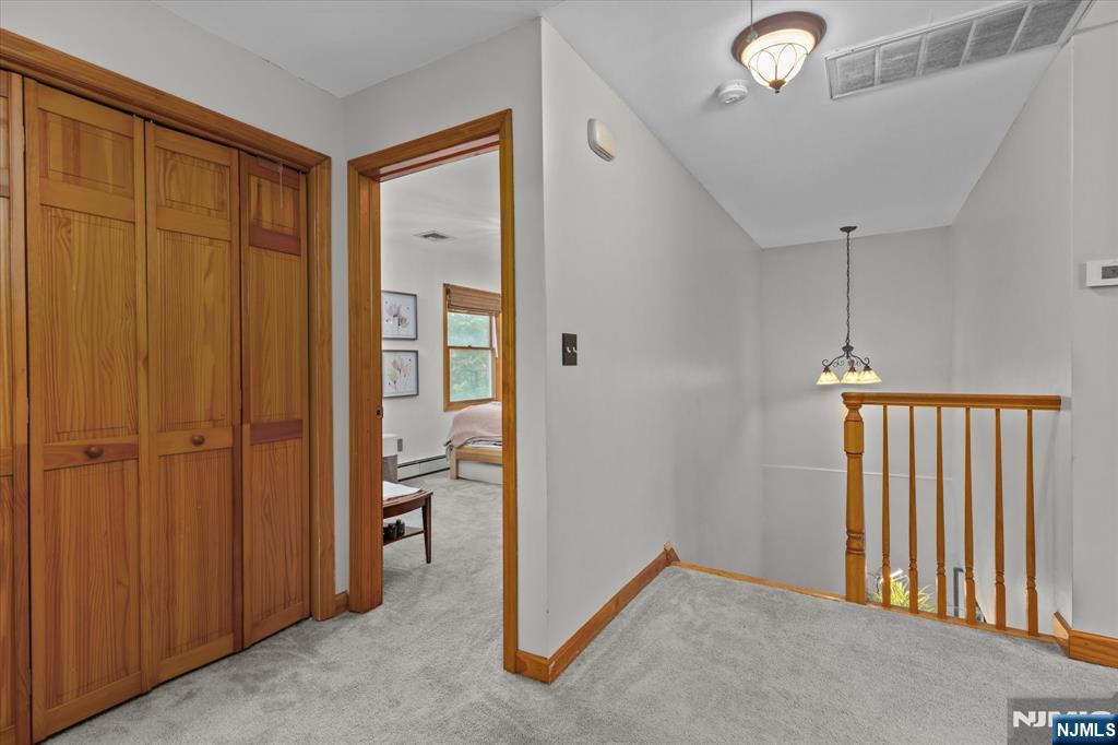 Lyndhurst, New Jersey, 07071, United States, 3 Bedrooms Bedrooms, ,2 BathroomsBathrooms,Residential,For Sale,1945012