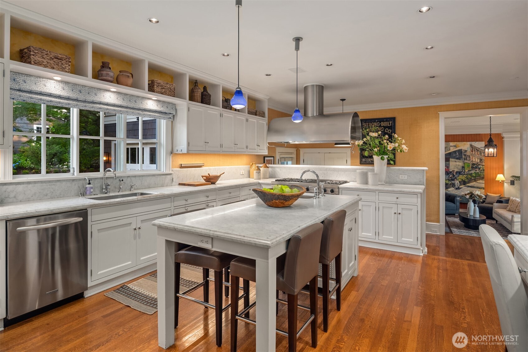 Seattle, Washington, 98102, United States, 5 Bedrooms Bedrooms, ,6 BathroomsBathrooms,Residential,For Sale,1891180