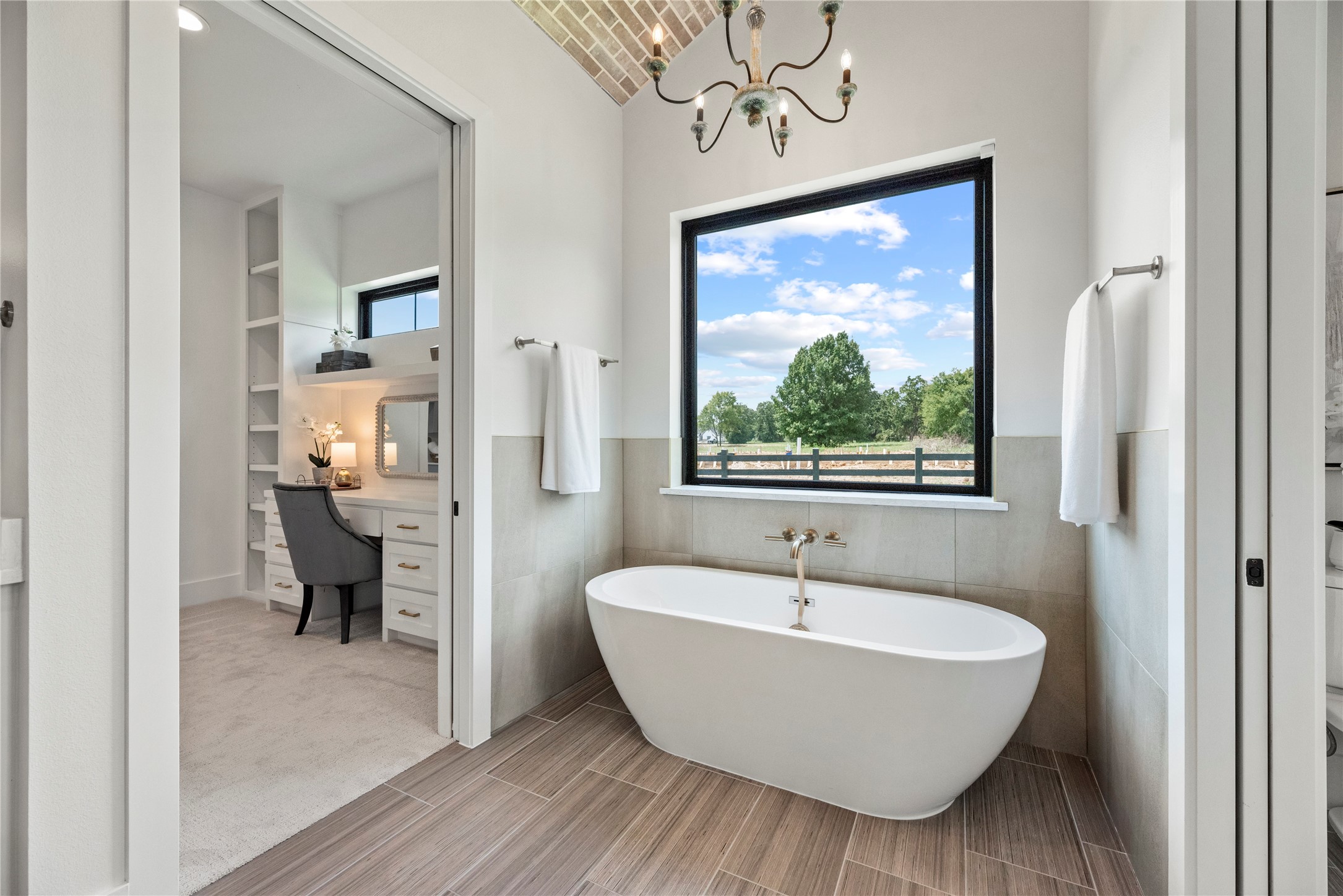 Montgomery, Texas, 77356, United States, 4 Bedrooms Bedrooms, ,5 BathroomsBathrooms,Residential,For Sale,1987481