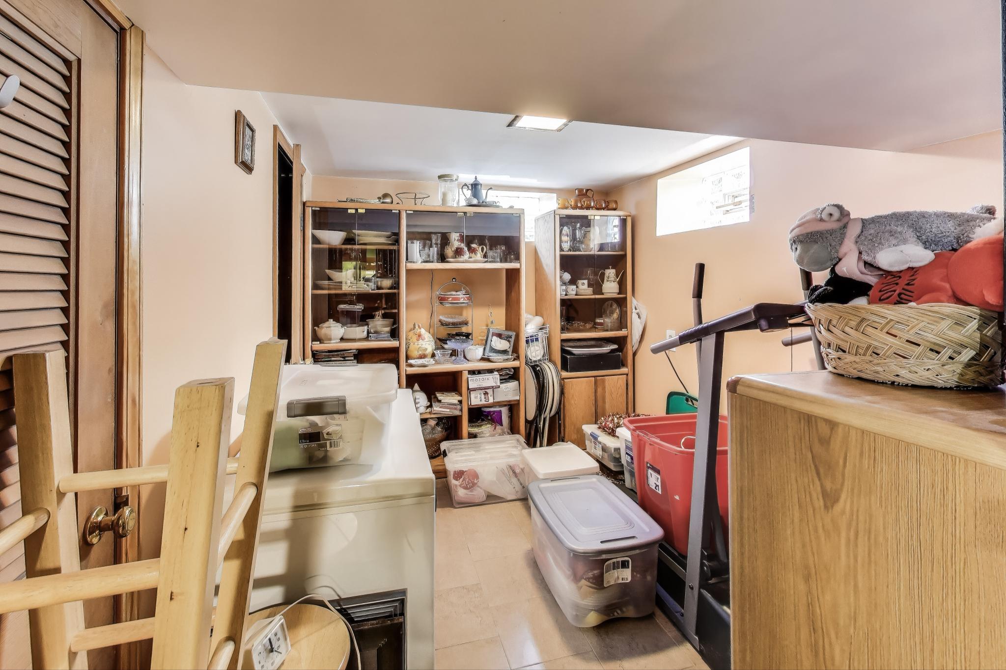 Harwood Heights, Illinois, 60706, United States, 2 Bedrooms Bedrooms, ,Residential,For Sale,1928738
