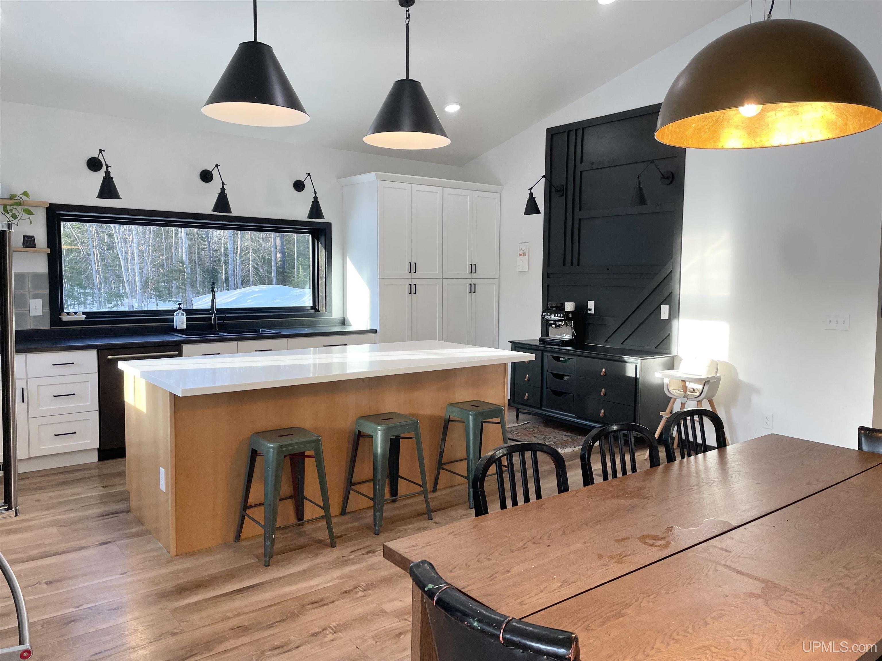 Hancock, Michigan, 49930, United States, 5 Bedrooms Bedrooms, ,3 BathroomsBathrooms,Residential,For Sale,1920535