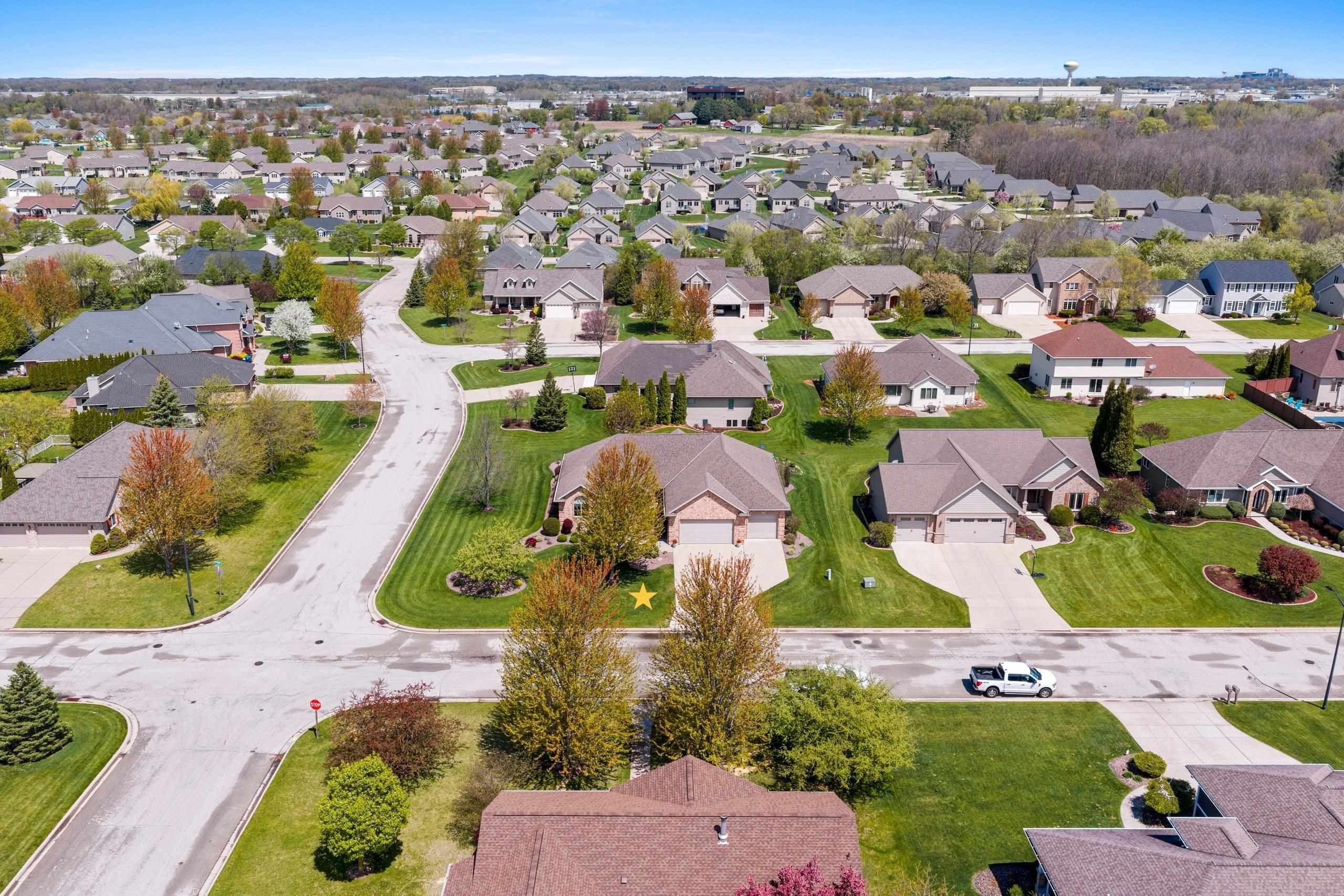 DE PERE, Wisconsin, 54115, United States, 3 Bedrooms Bedrooms, ,4 BathroomsBathrooms,Residential,For Sale,2048400
