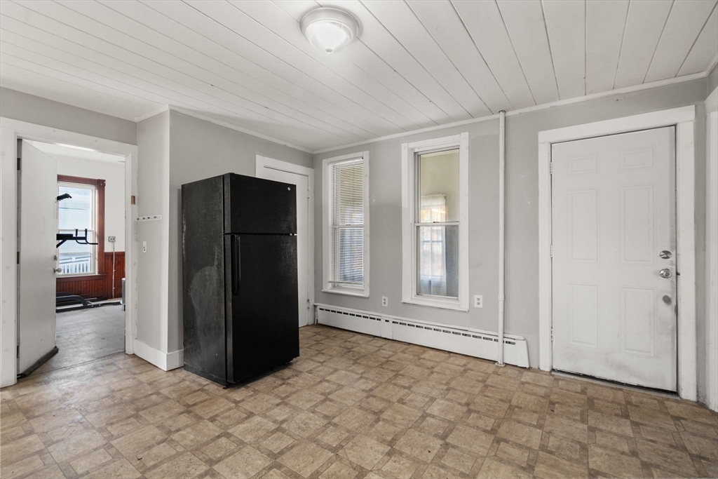 Southbridge, Massachusetts, 01550, United States, 7 Bedrooms Bedrooms, ,4 BathroomsBathrooms,Residential,For Sale,1990940