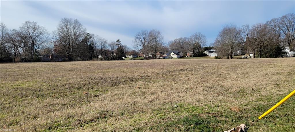 142 Motsinger Drive, Winston-Salem, North Carolina, 27107, United States, 2 Bedrooms Bedrooms, ,1 BathroomBathrooms,Residential,For Sale,142 Motsinger Drive,1623347