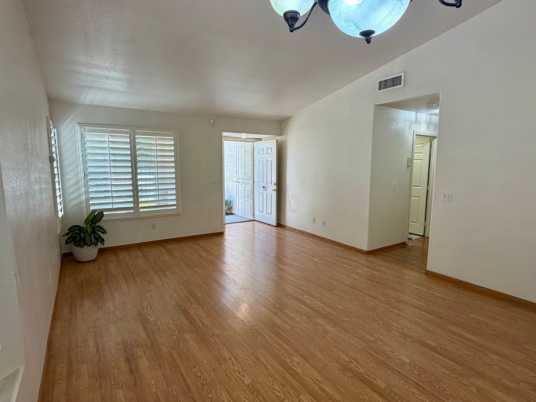 GREAT LOCATION MOVE-IN READY IN SUMMERLIN NORTH - 物件實景